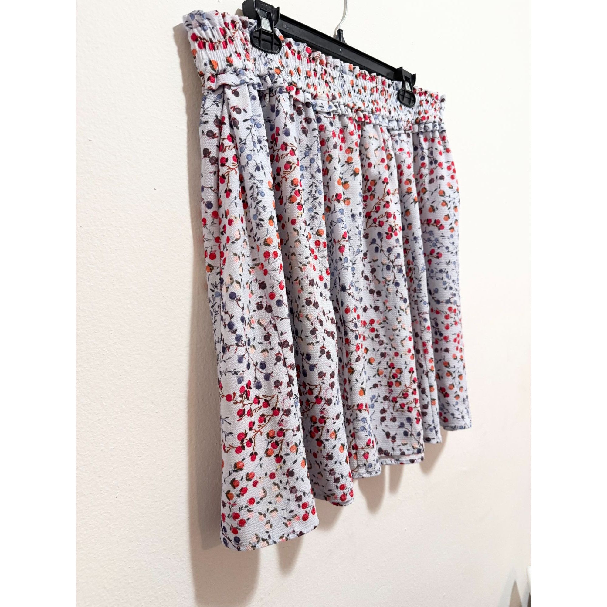 French Connection French Connection floral gathered drape skirt Size 32" / US 10 / IT 46 - 4 Thumbnail