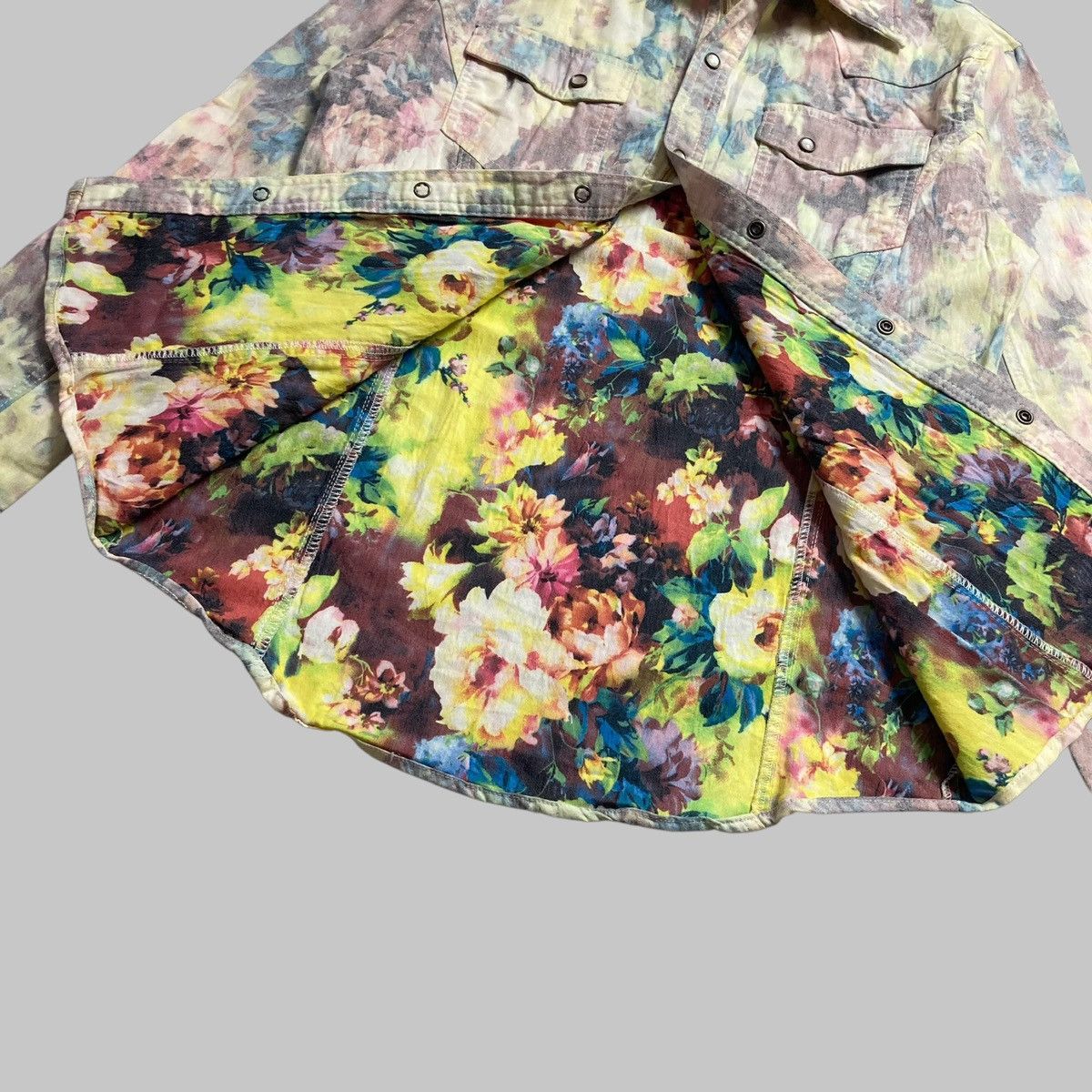GOSTAR DE FUGA × In The Attic × Japanese Brand IN THE ATTIC - Floral Stone Buttons Up Shirt Flowers Size US M / EU 48-50 / 2 - 9 Thumbnail