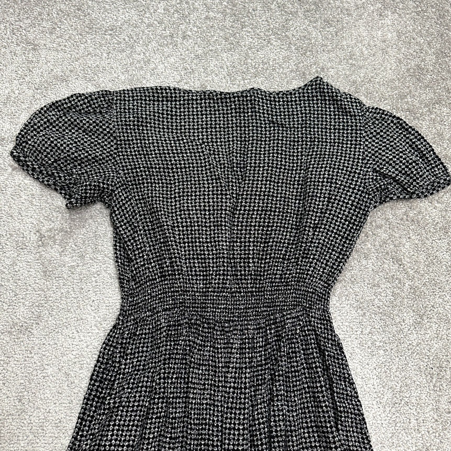 Gap Gap Dress Womens XS A-Line Mini Smocked Check Short Sleeve Casual Black White Knit Rayon Size 26" / US 2 / IT 38 - 3 Thumbnail