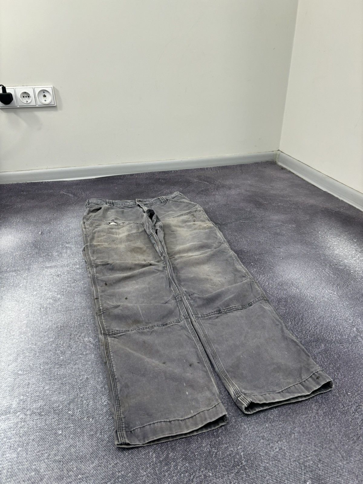 Carhartt Vintage Carhartt Double Knee Distressed Utility Work Pants Size US 31 - 12 Thumbnail