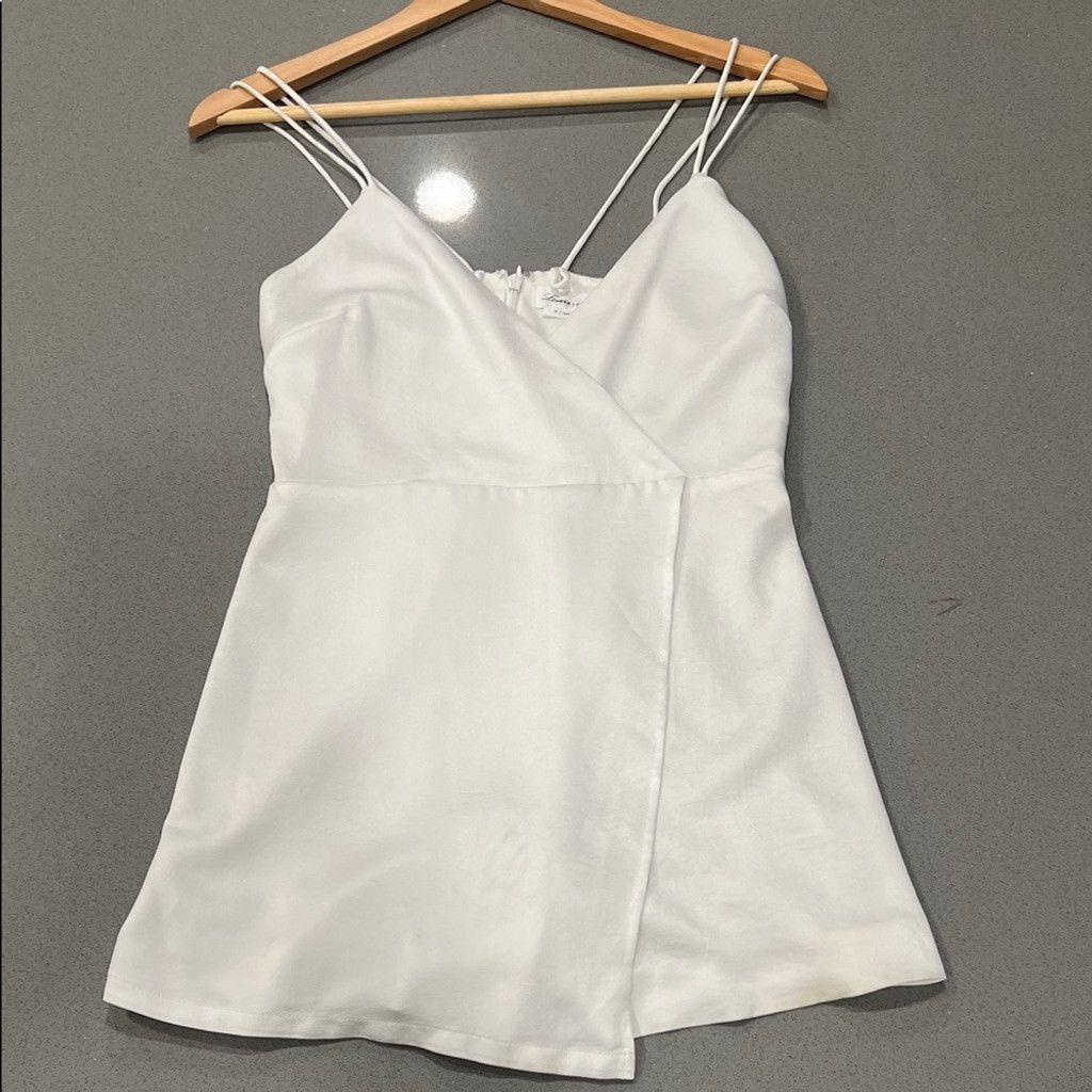 Lovers and Friends Lovers + Friends White Jumpsuit Size 25" / US 0 / IT 36 - 1 Thumbnail