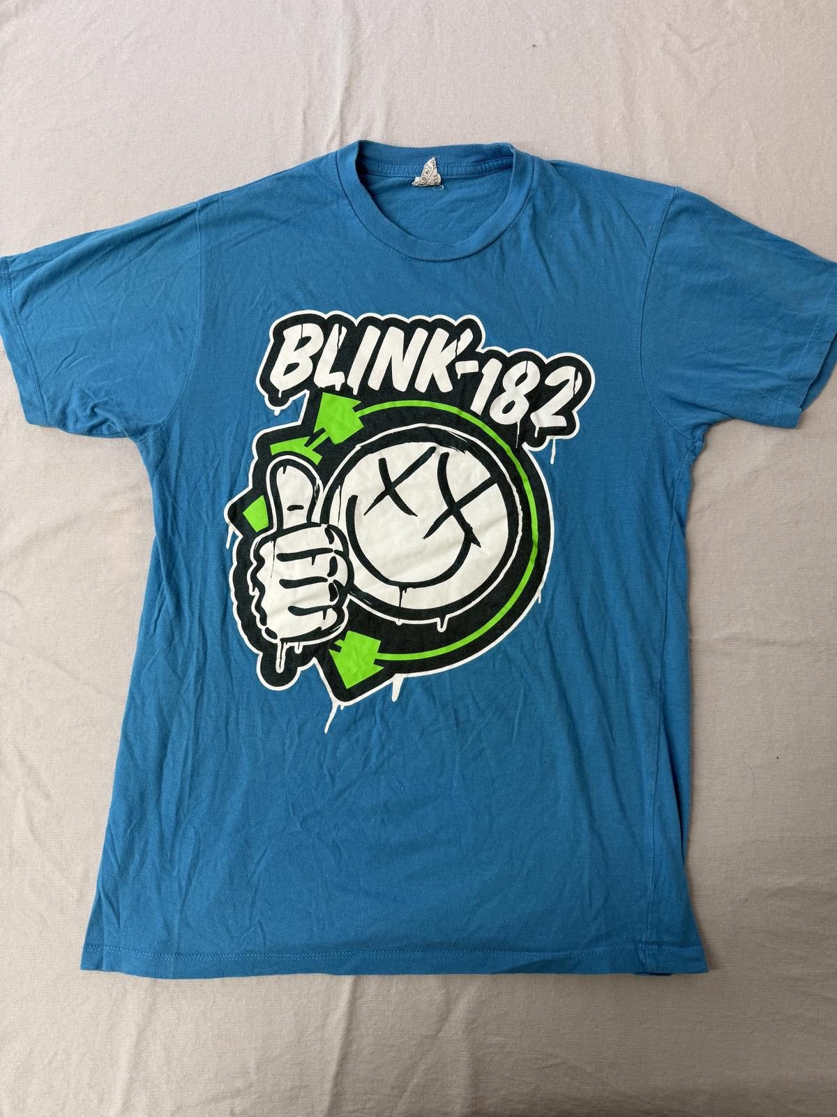 Starter Y2K Blink 182 T-shirt Smiley Six Arrow Thumbs Up Tee - S Size US S / EU 44-46 / 1 - 1 Thumbnail