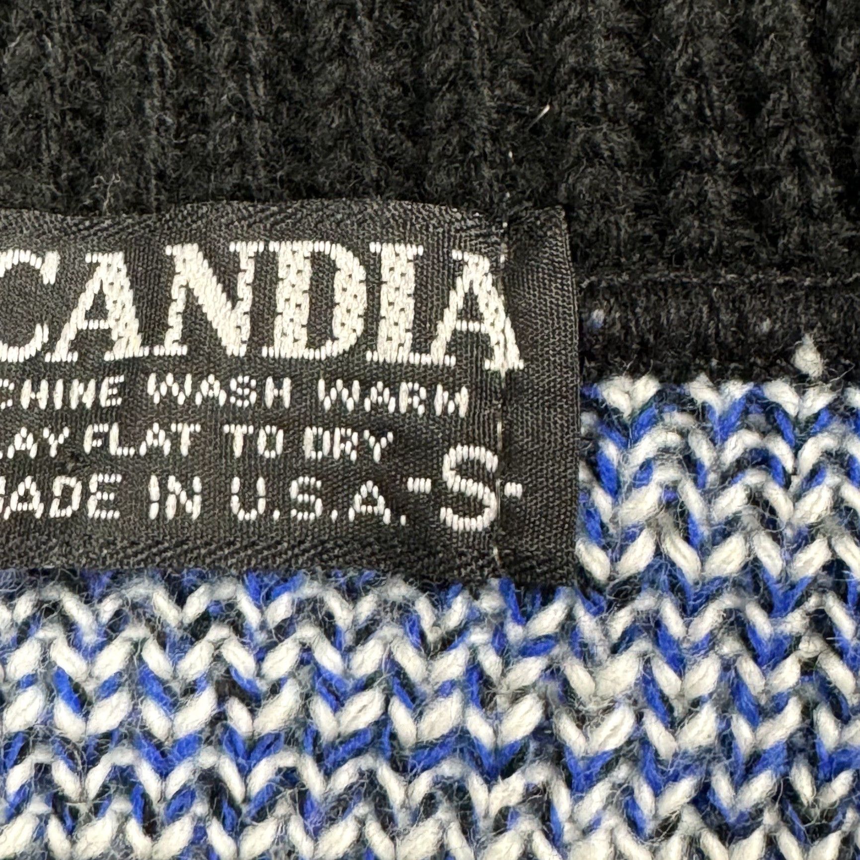 Vintage Vintage Scandia Geometric Pattern Button Cardigan Mens S USA Blue White Knit Sweater 80s 90s Bohemian Size US S / EU 44-46 / 1 - 5 Thumbnail