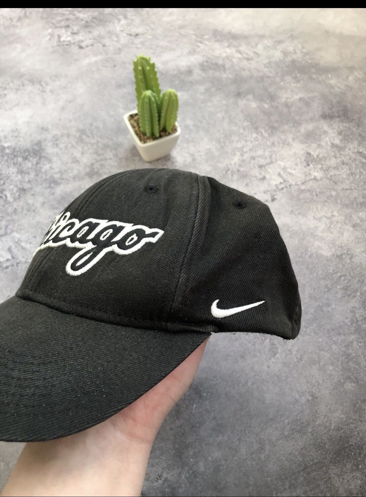 Nike NIKE Vintage 1990s Chicago Mini Swoosh Streetwear Dad Hupe Size ONE SIZE - 2 Thumbnail