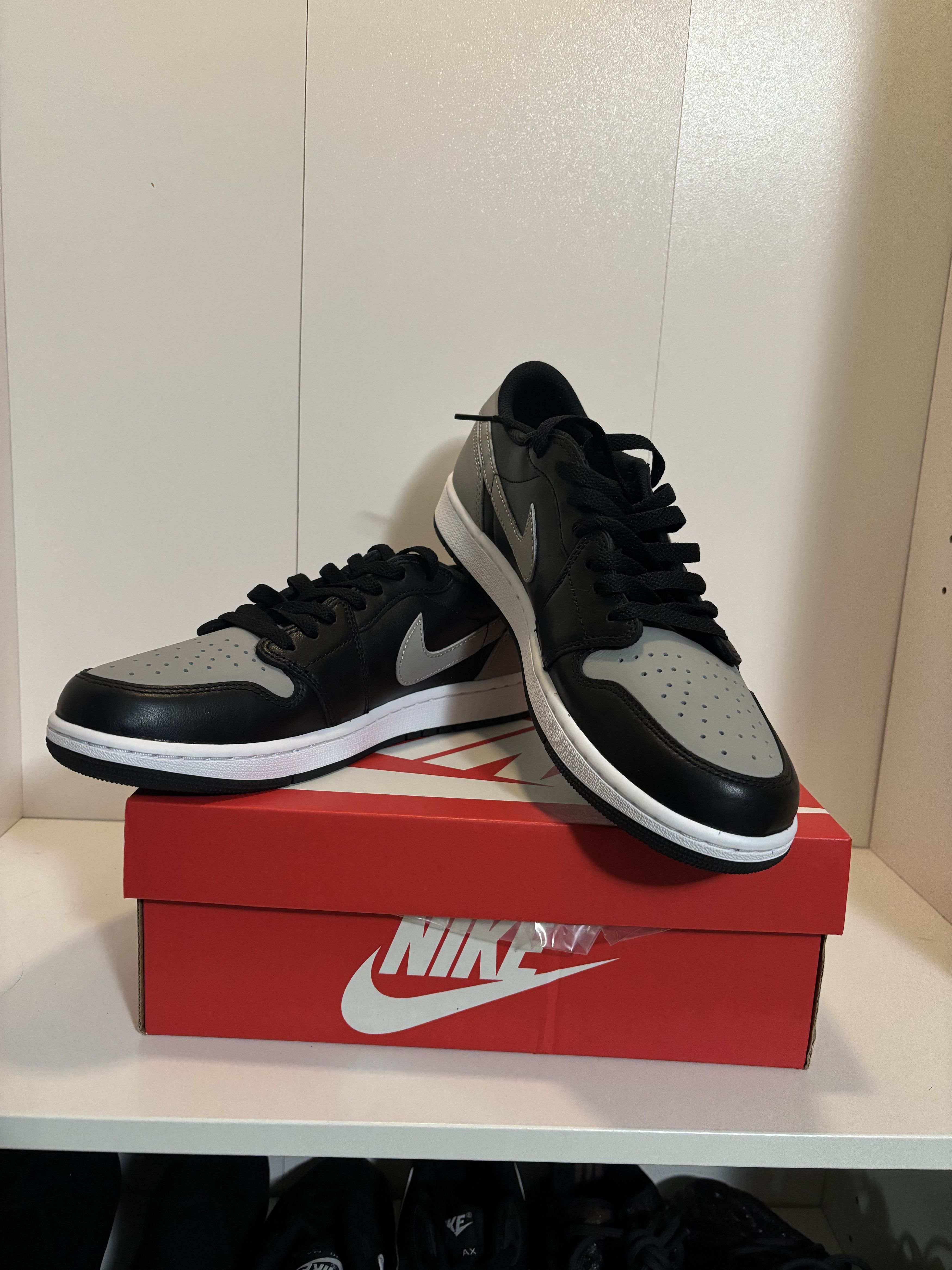 Nike Jordon 1 Retro Low OG Size US 10 / EU 43 - 9 Thumbnail