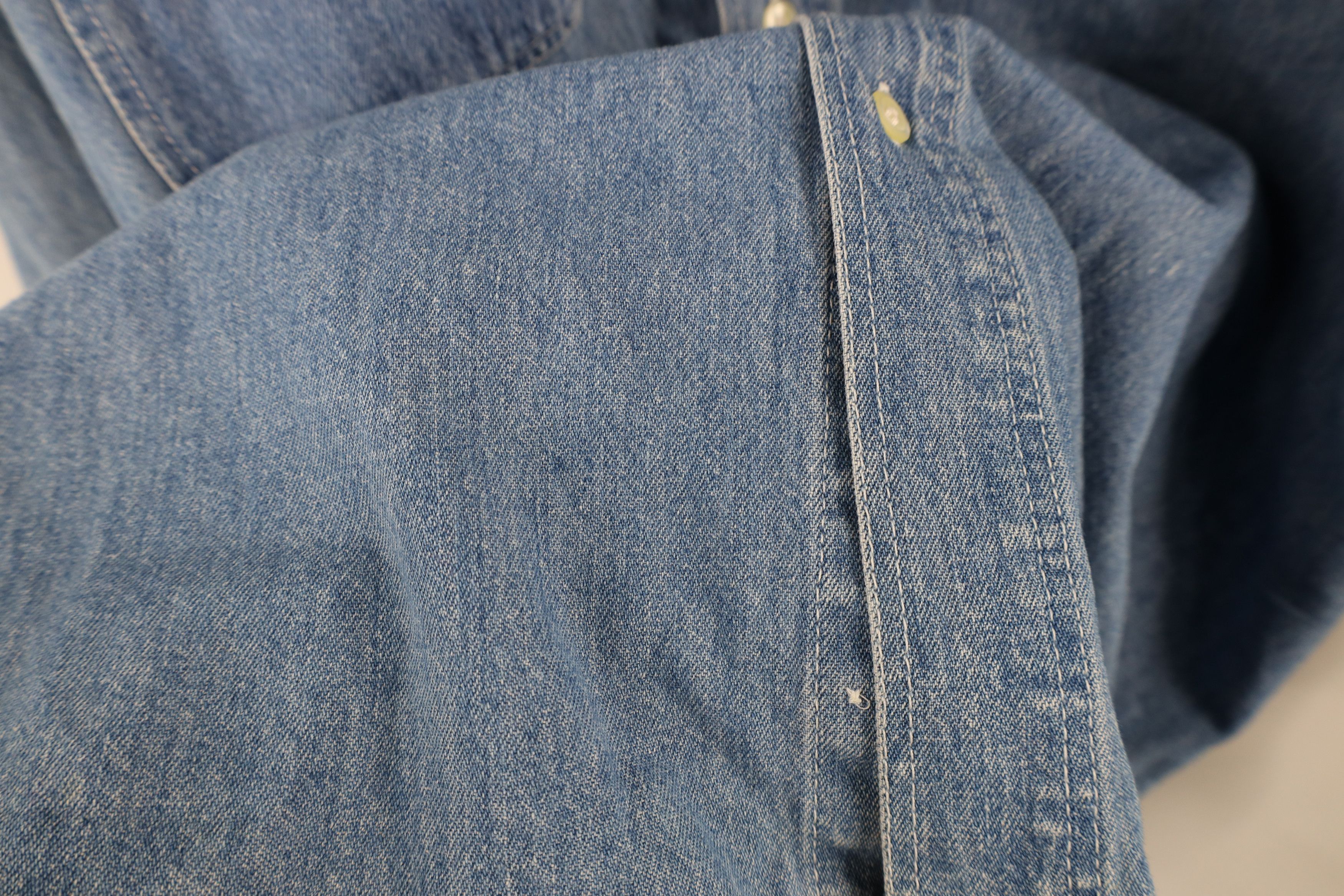 Gap × Vintage Vintage 90s Gap Denim Jean Button Down Shirt Blue Cotton Size US L / EU 52-54 / 3 - 6 Thumbnail