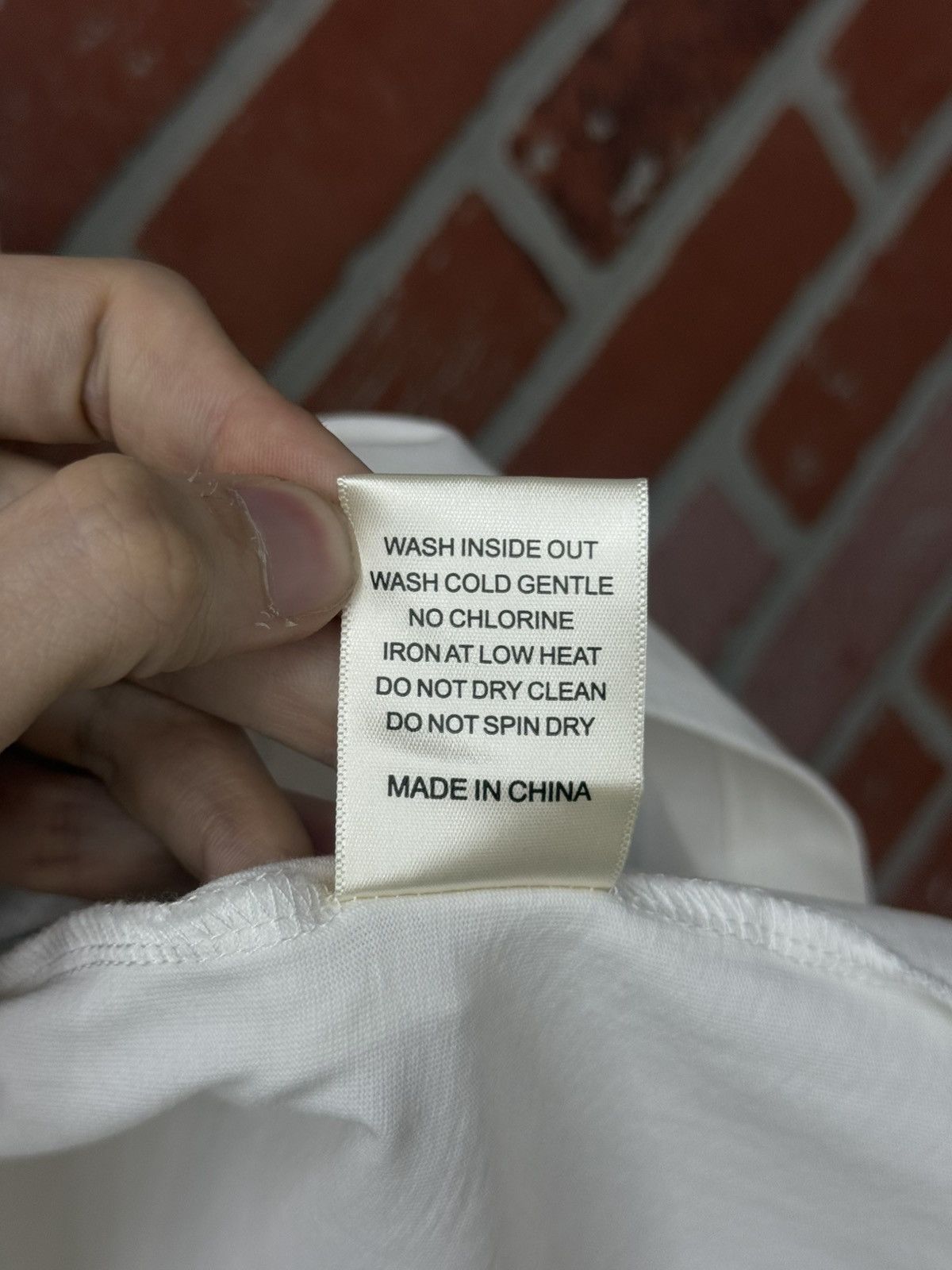 Vale Valley White Summer Tee Men’s Size L (NEW) Size US L / EU 52-54 / 3 - 9 Thumbnail
