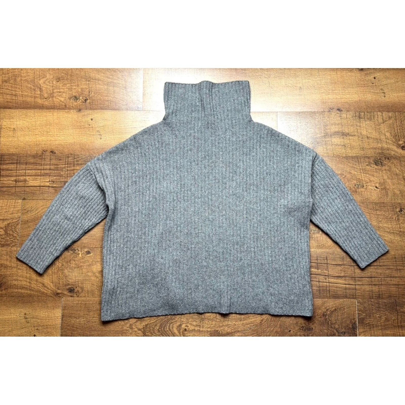 Eileen Fisher Eileen Fisher Sweater Womens Large Gray Yak Wool Oversized Turtleneck Knit Size L / US 10 / IT 46 - 3 Thumbnail
