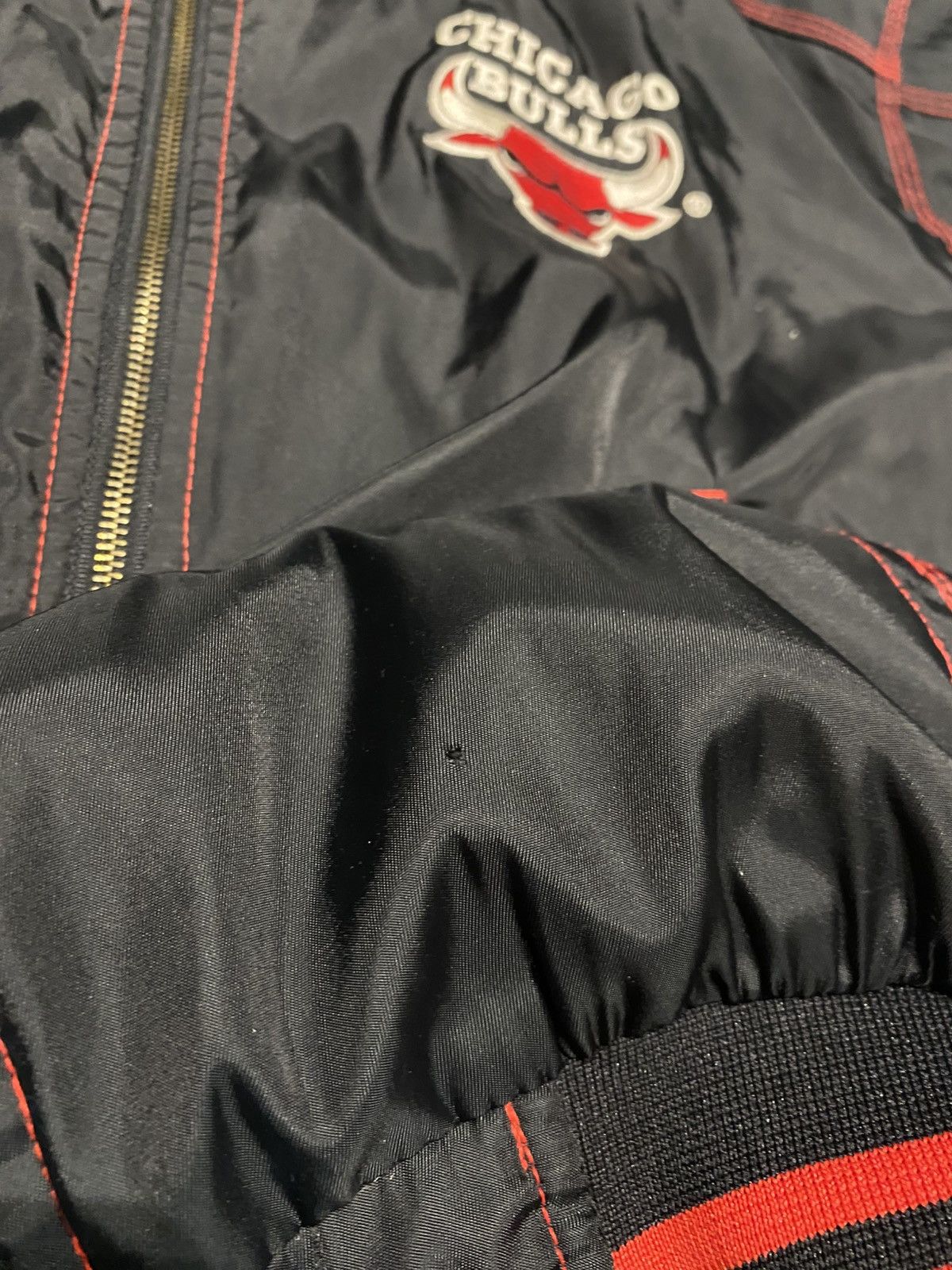 NBA Vintage Chicago Bulls 1991 1992 Championship bomber Size US M / EU 48-50 / 2 - 6 Thumbnail