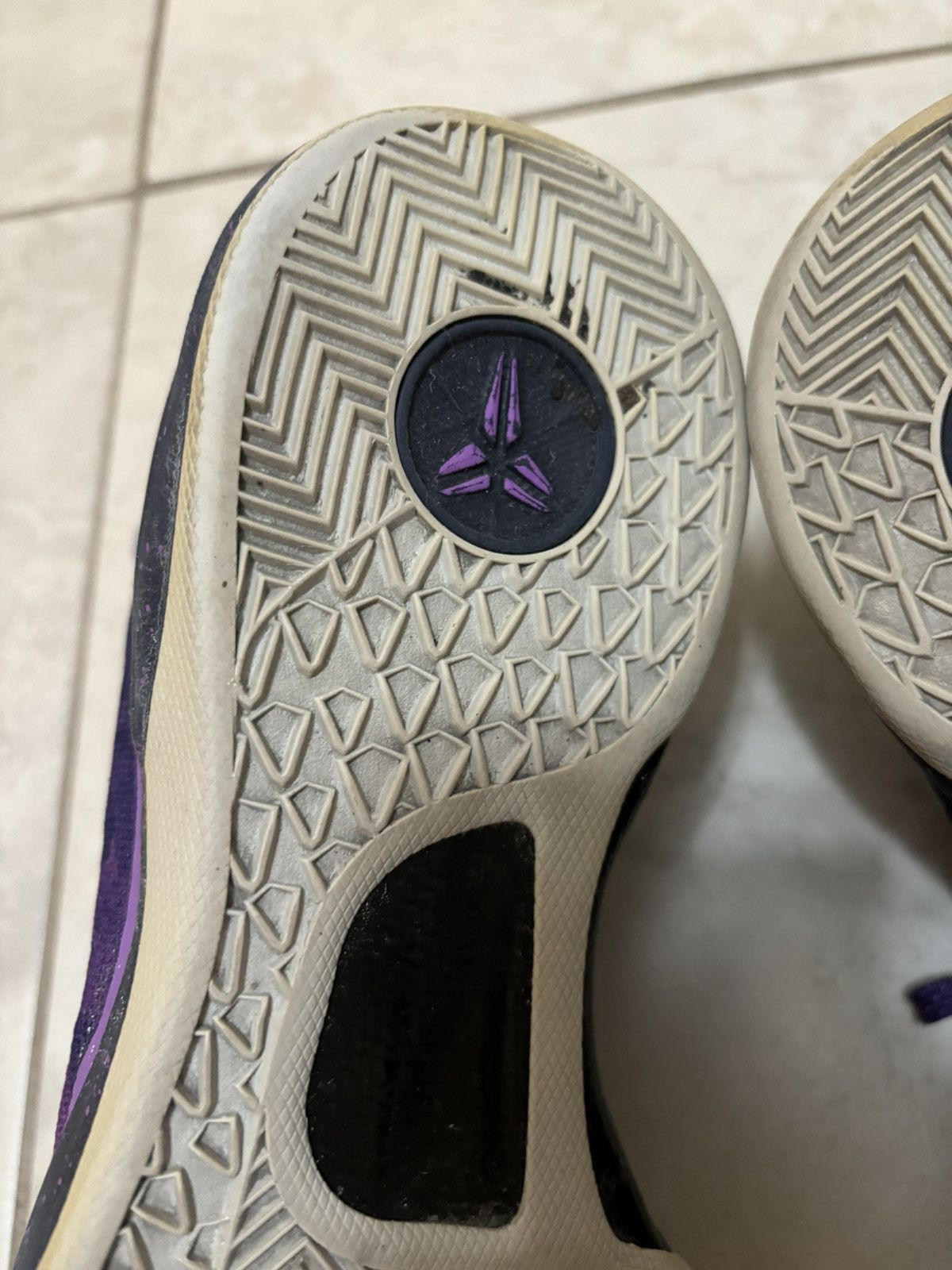 Nike Rare Nike Kobe 8 Playoffs Purple Platinum Shoes Size 9.5 Size US 9.5 / EU 42-43 - 12 Thumbnail