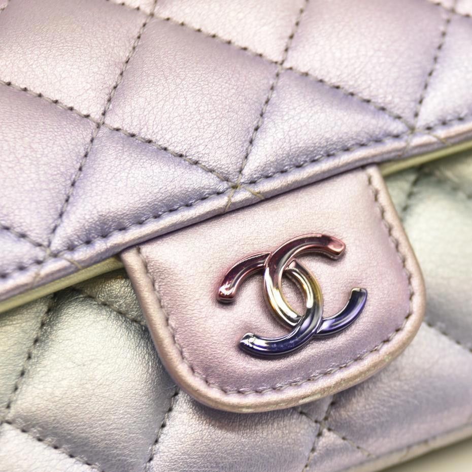 Chanel Chanel Gradient Metallic Calfskin Quilted Glasses Case Size ONE SIZE - 12 Thumbnail