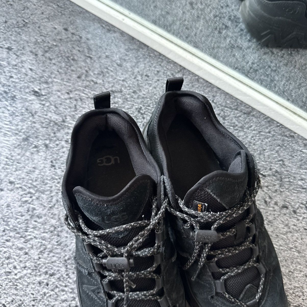 Ugg Ugg captrail low womens size 8 black Size US 8 / IT 38 - 10 Thumbnail