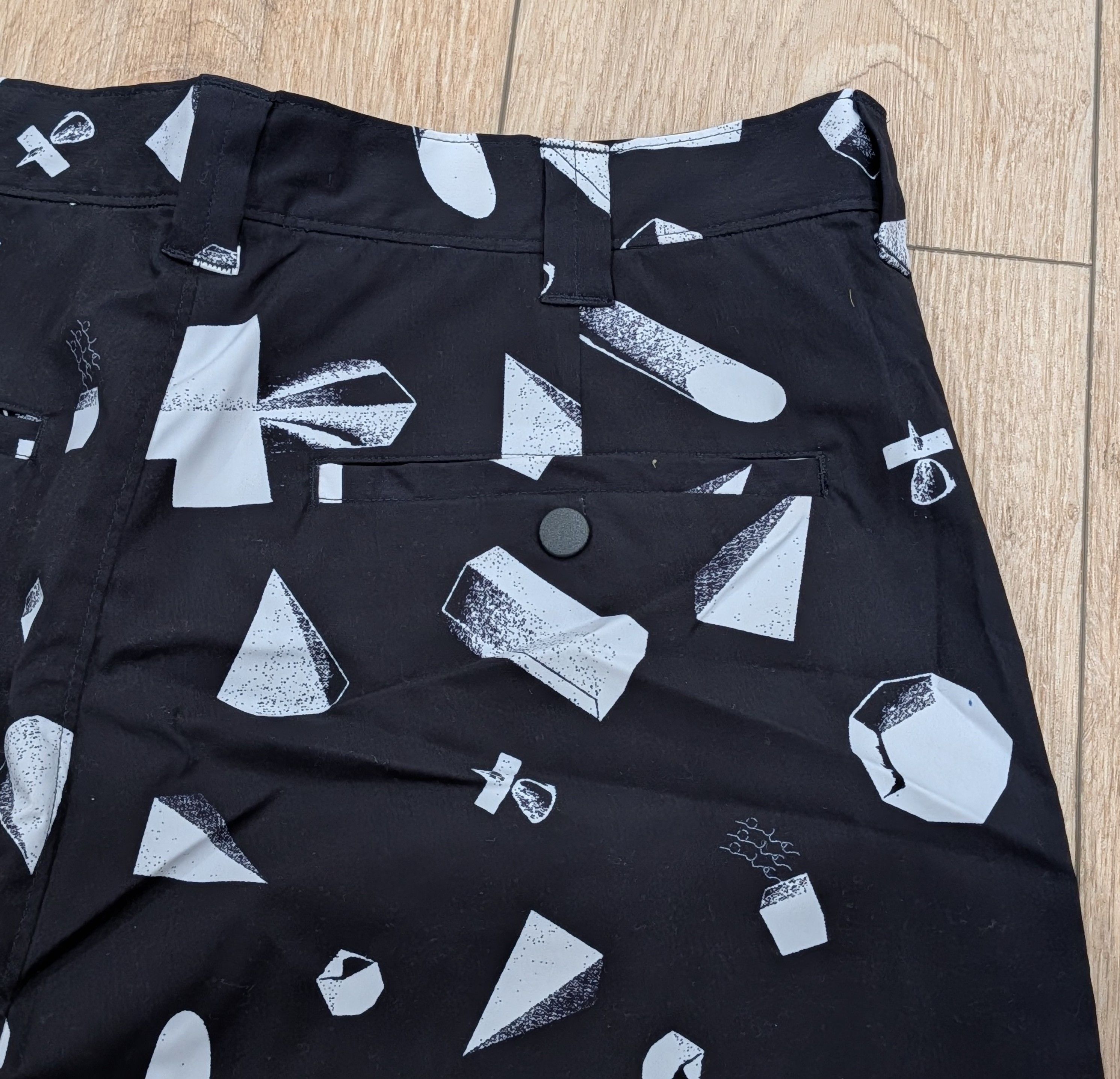 Undercover UNDERCOVER Abstract Geometric Shorts Black/Multi Medium Size US 32 / EU 48 - 4 Thumbnail