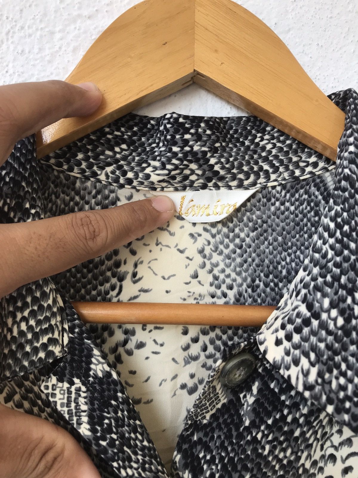 Japanese Brand × Vintage vintage lamira button down shirt python design Size US L / EU 52-54 / 3 - 4 Thumbnail