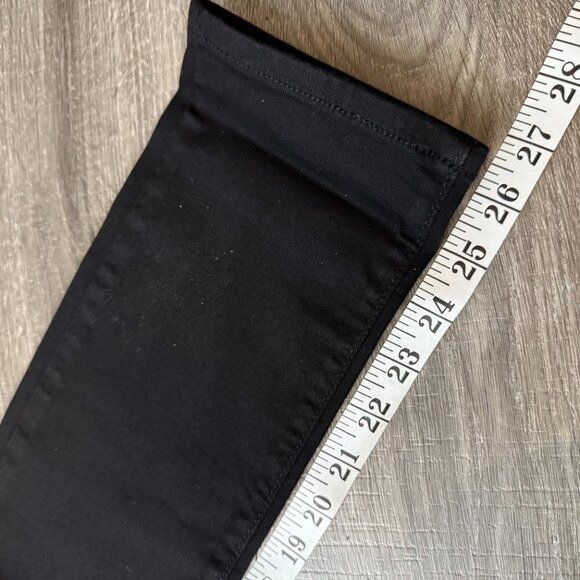 Levi's NWT Levi’s 711 Skinny Sculpt Black Jeans Women Size 8 Short Size 30" / US 8 / IT 44 - 9 Thumbnail