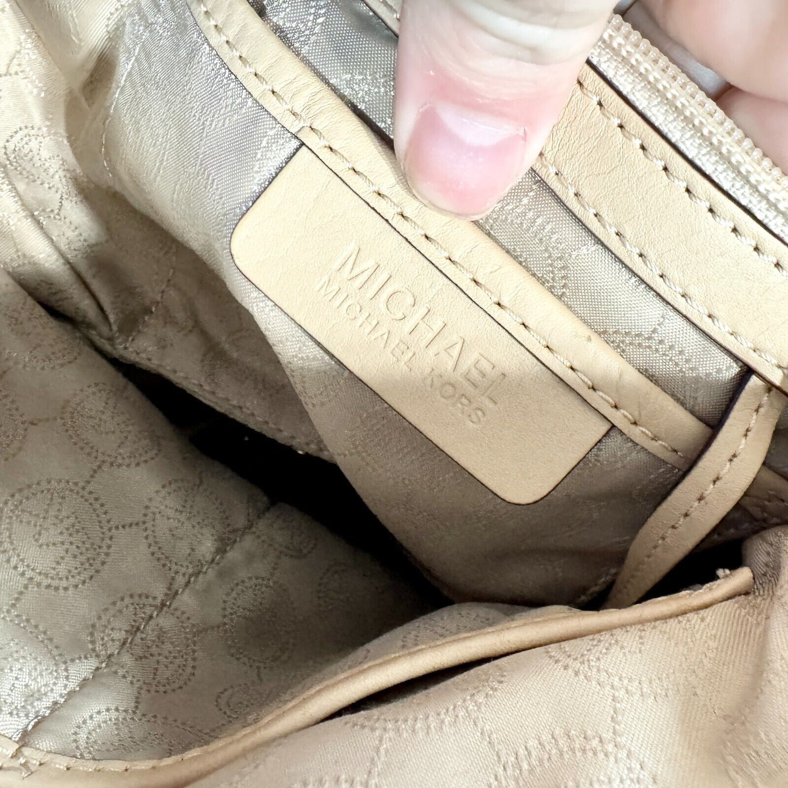 Michael Kors Rare Retired Michael Kors All Over Print Small Duffel Bag Size ONE SIZE - 6 Thumbnail