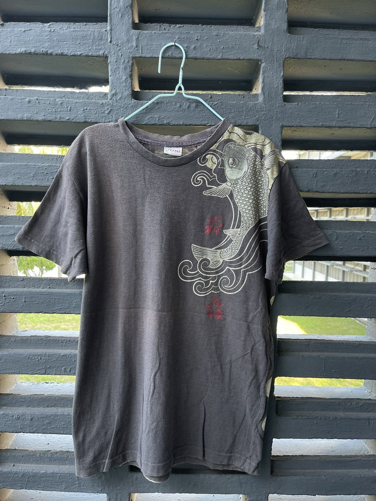 Japanese Brand Sukajan motif koi fish t-shirt📸 Size US L / EU 52-54 / 3 - 1 Thumbnail