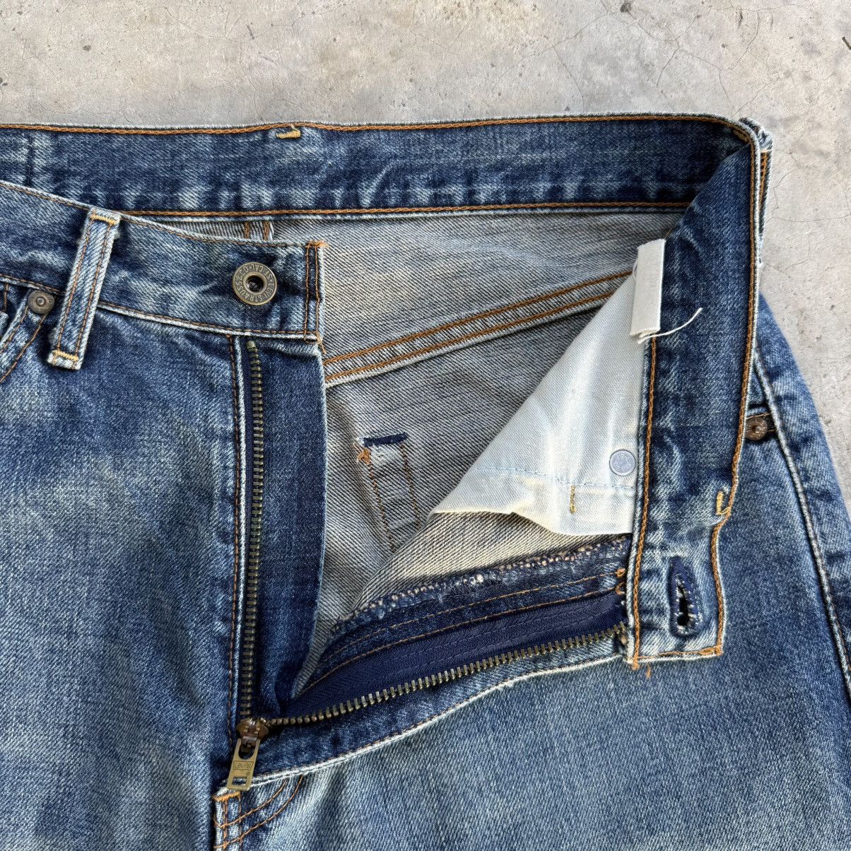 Levi's Vintage Clothing W31x33.5 Vintage Levi's 504 Faded Denim Jean Pants Size US 31 - 7 Thumbnail