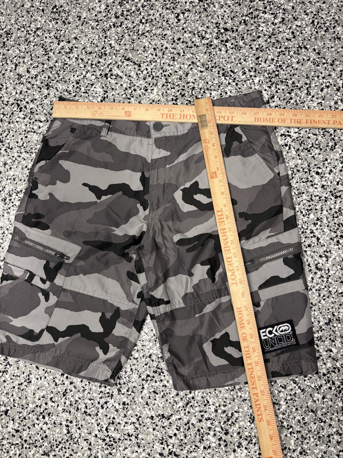 Ecko Unltd. 2000s Ecko Untld. Grey Camo Baggy Fit Hybrid Shorts Size 34 Size US 34 / EU 50 - 6 Thumbnail