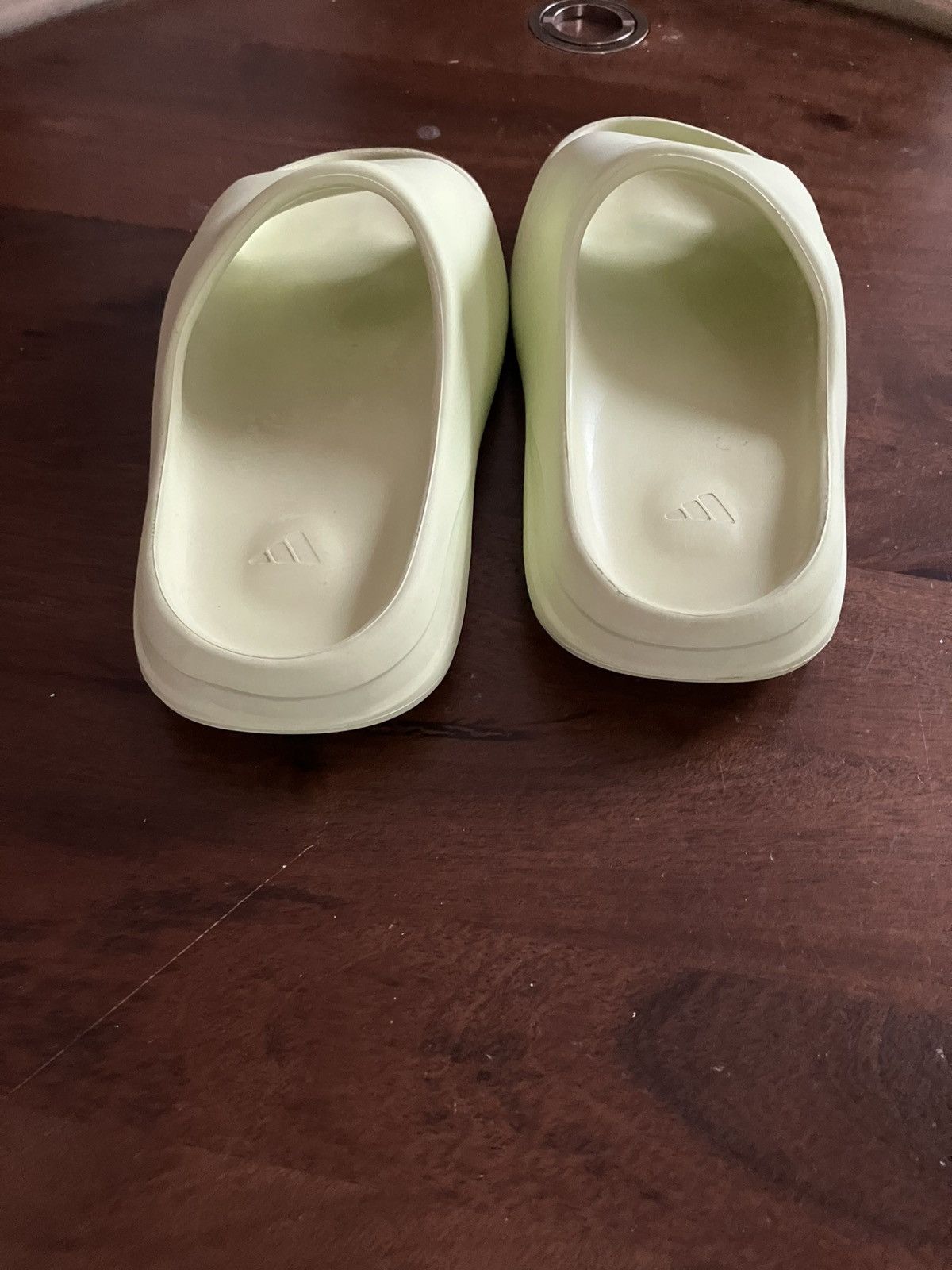 Yeezy Adidas Yeezy Slide 'Glow Green' Size 6 Men’s 7 Women’s Size US 6 / EU 39 - 4 Thumbnail