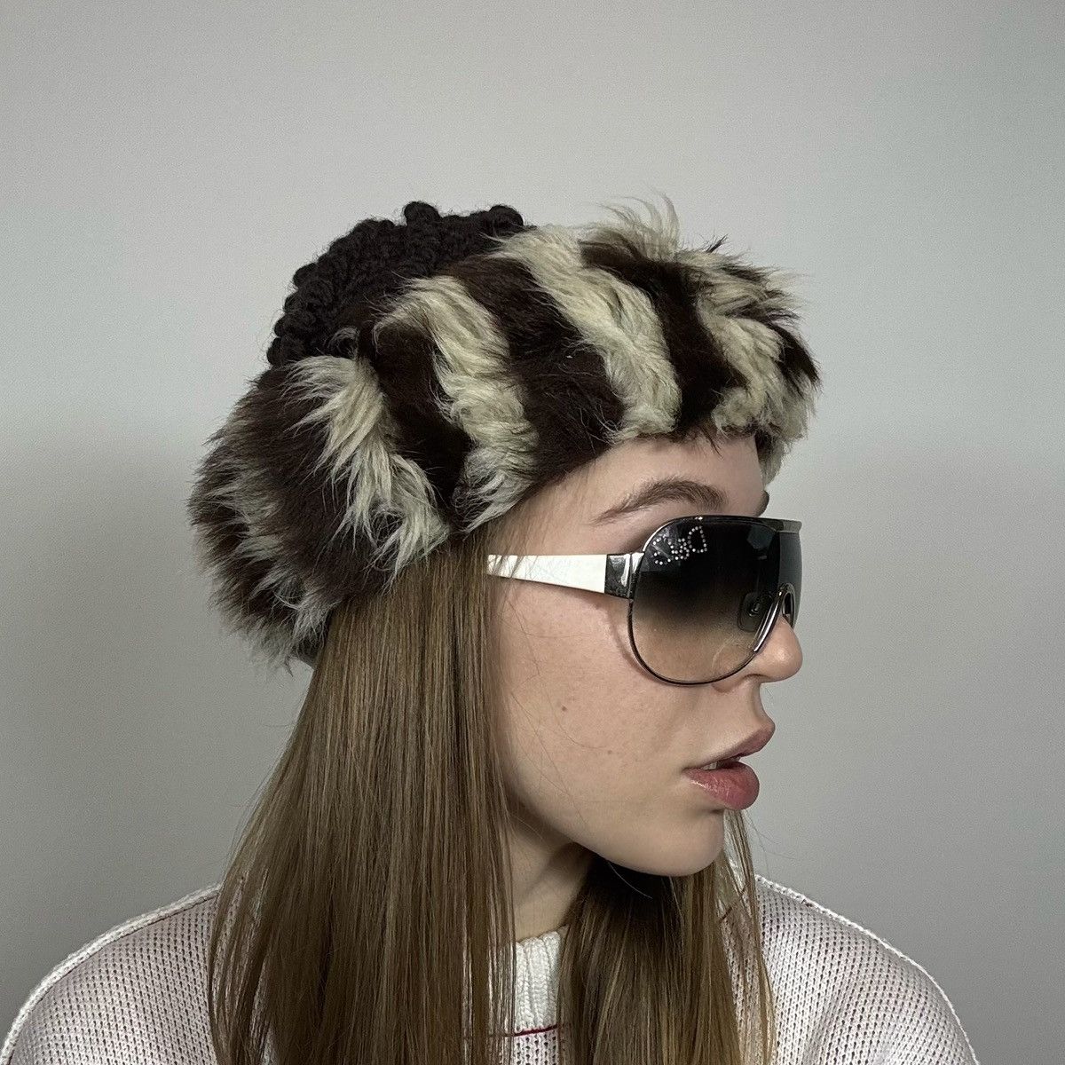 Vintage Vintage Y2K Japanese Fur Mohair Style Knitted Beanie Hat Size ONE SIZE - 2 Thumbnail