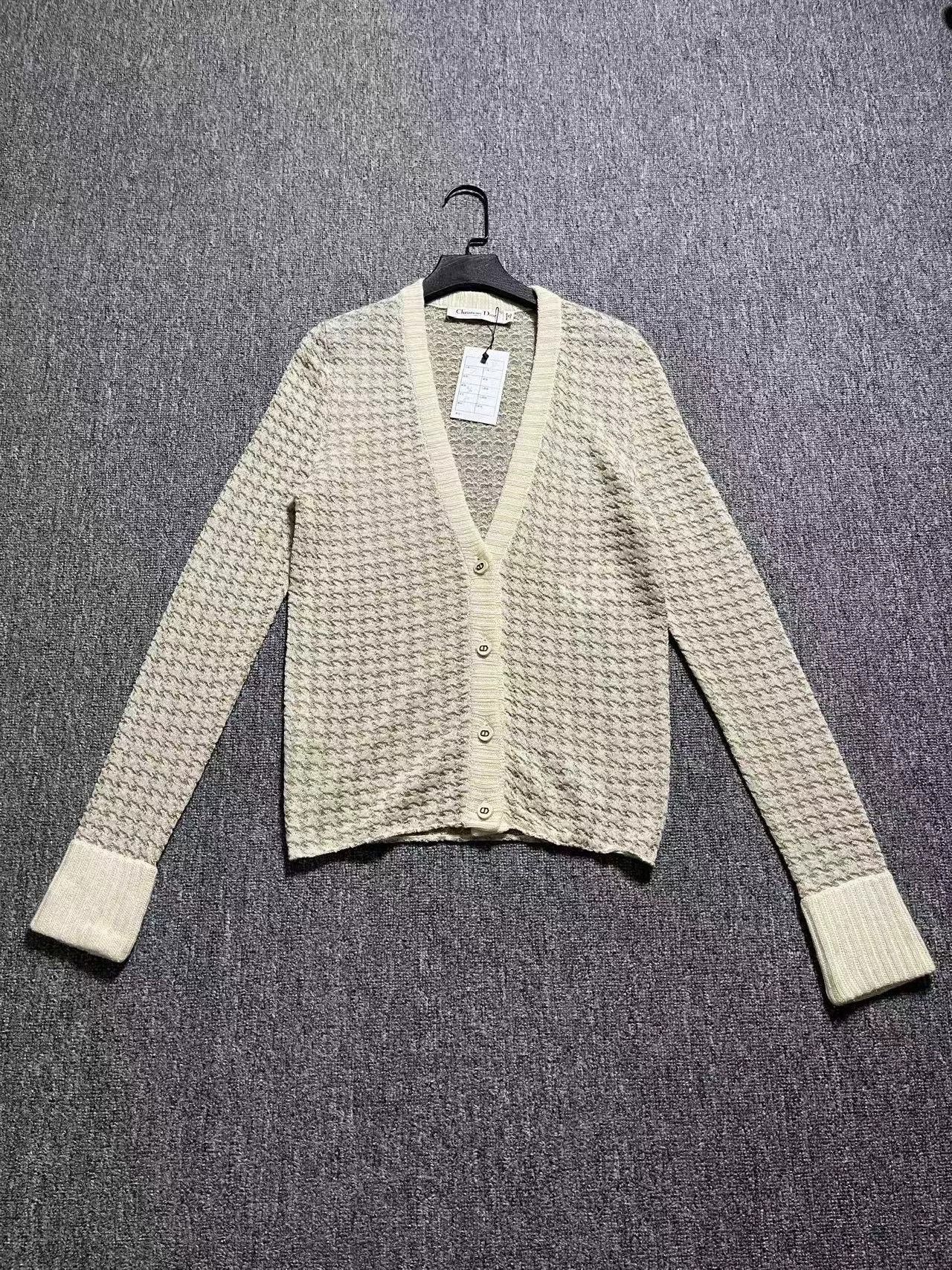 Dior Dior gold thread houndstooth V cardigan 36 23FW new Size XS / US 0-2 / IT 36-38 - 1 Thumbnail