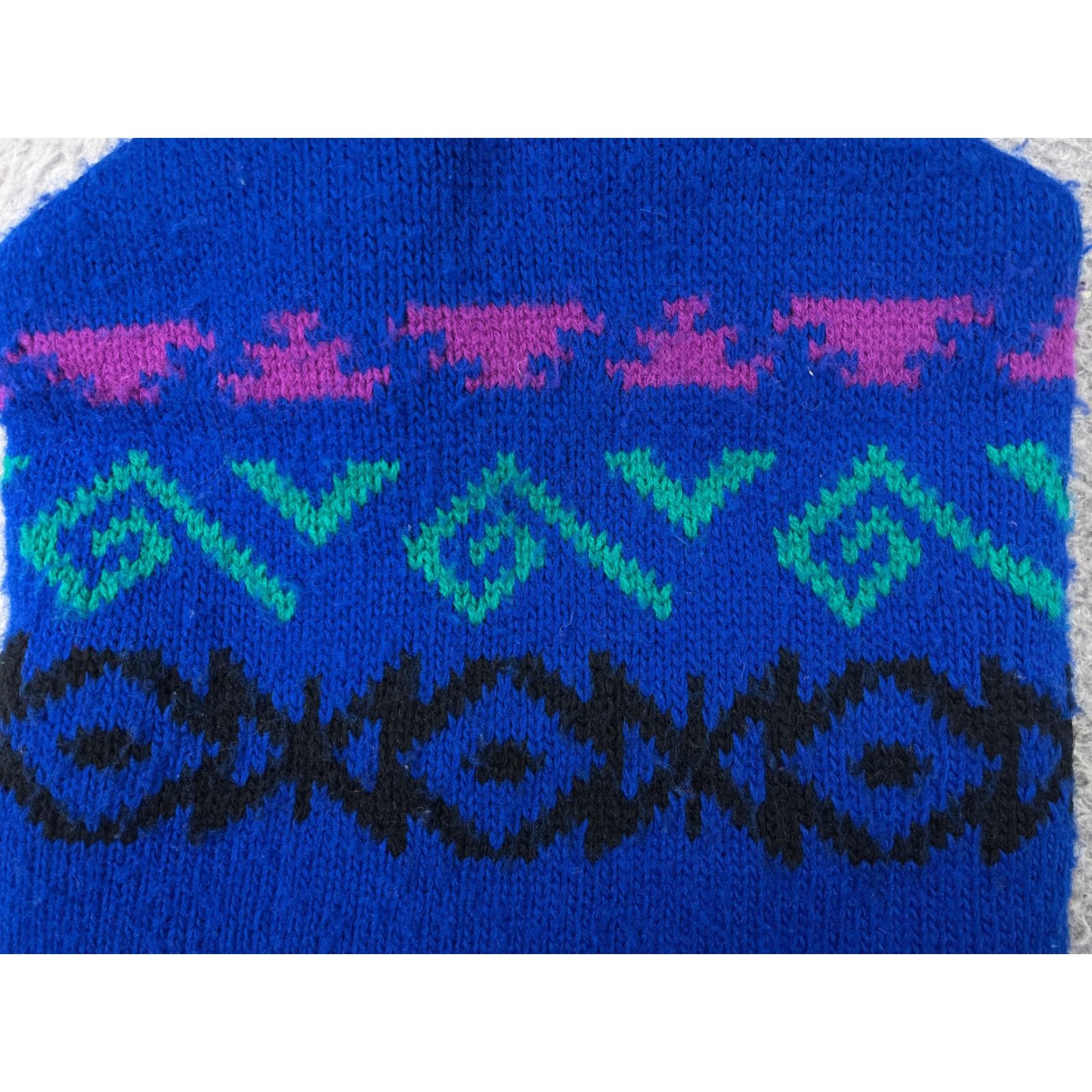 Vintage Beanie Toque Adult One Size Blue Waves Geometric Knit Acrylic Blend Hat Size ONE SIZE - 2 Thumbnail