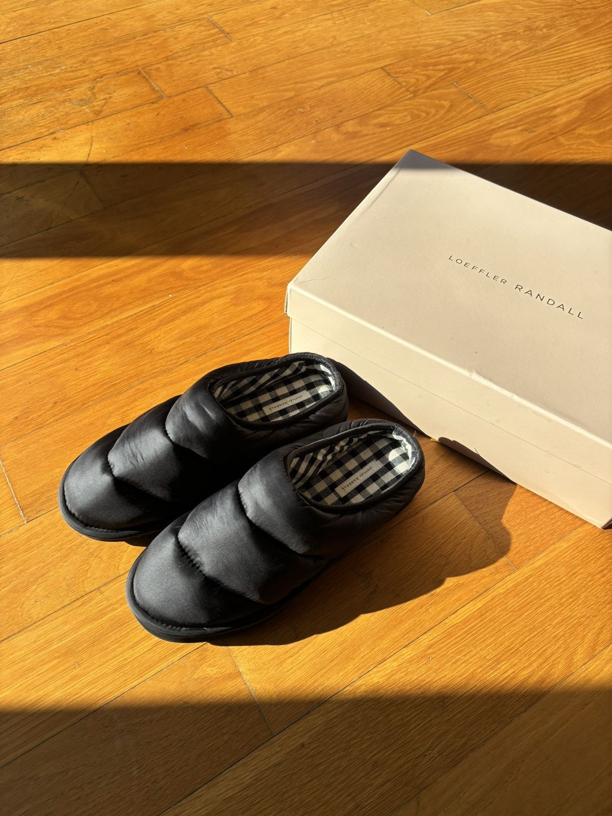 Other Loeffler Randall Black Puffer Slip-On Slippers / Mules 6 Size US 6 / EU 39 - 4 Thumbnail