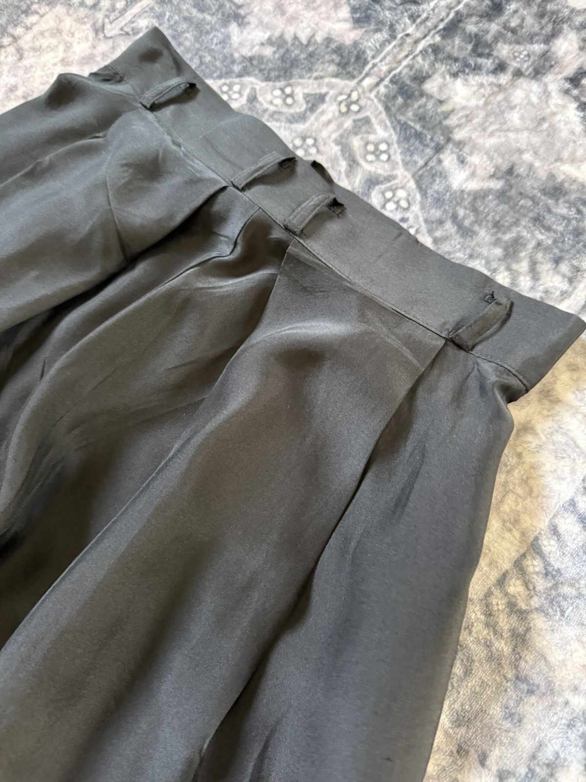 Yohji Yamamoto S/S 04 YOHJI YAMAMOTO Pleated Wide Leg Black Silk Pants Size US 30 / EU 46 - 17 Thumbnail
