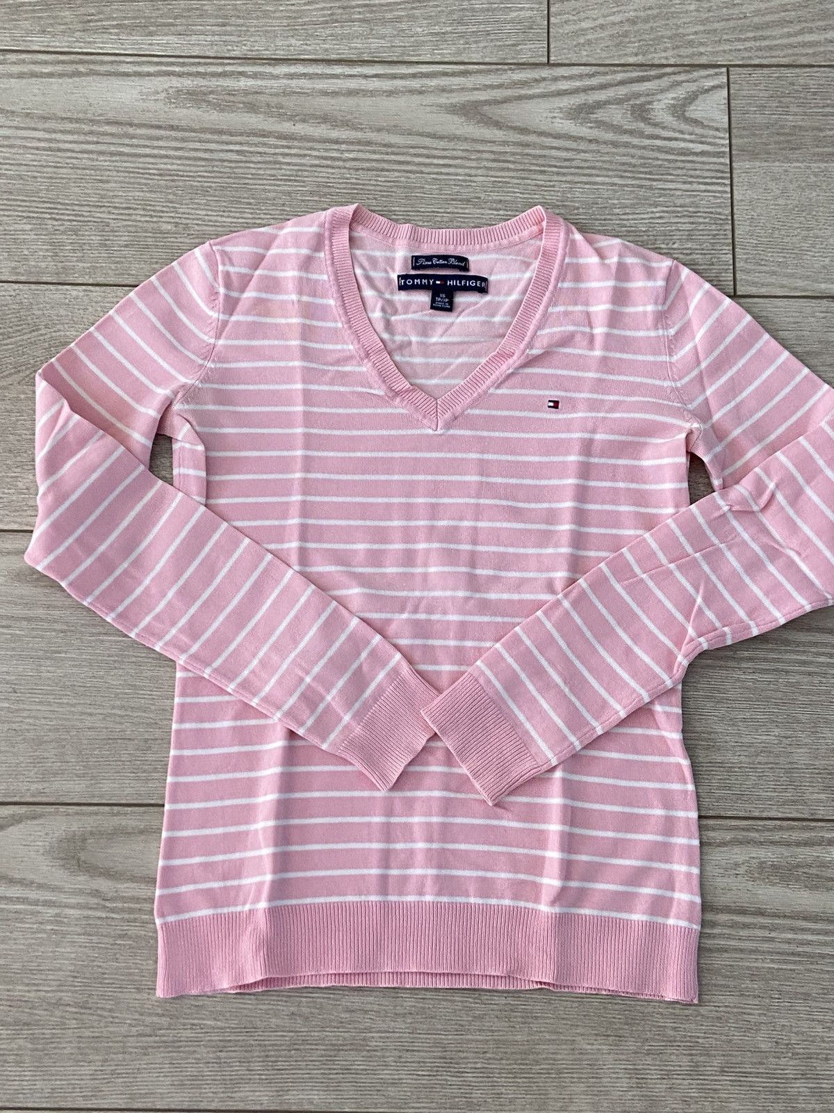Tommy Hilfiger Tommy Hilfinger women’s sweater. Size: XS. Size XS / US 0-2 / IT 36-38 - 2 Thumbnail