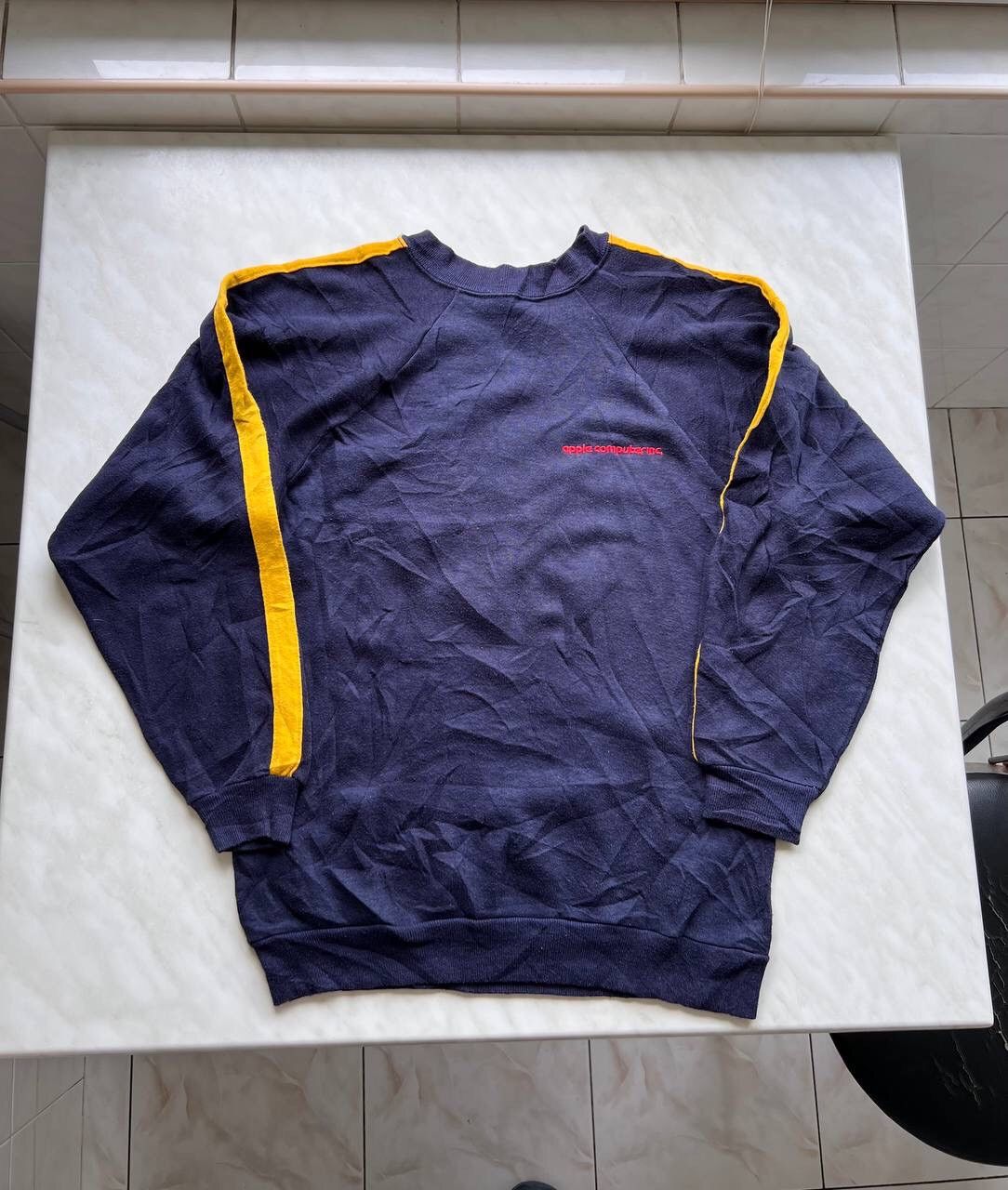 Apple × Vintage Vintage 80s Apple Computer Inc. Red Logo Boxy Sweatshirt USA Size US S / EU 44-46 / 1 - 1 Thumbnail