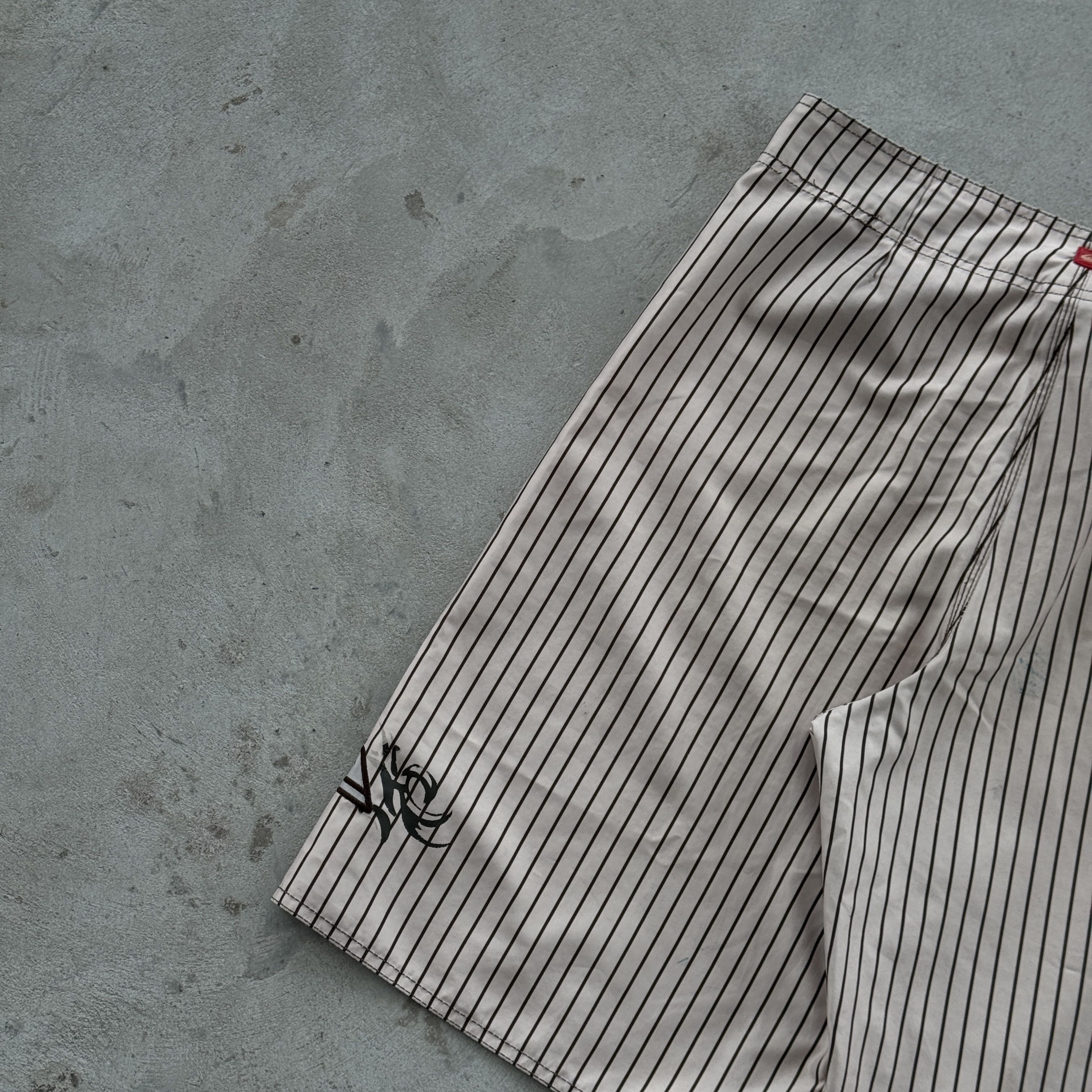 Quiksilver Vintage Quiksilver Nylon Cargo Striped Shorts Size US 30 / EU 46 - 7 Thumbnail