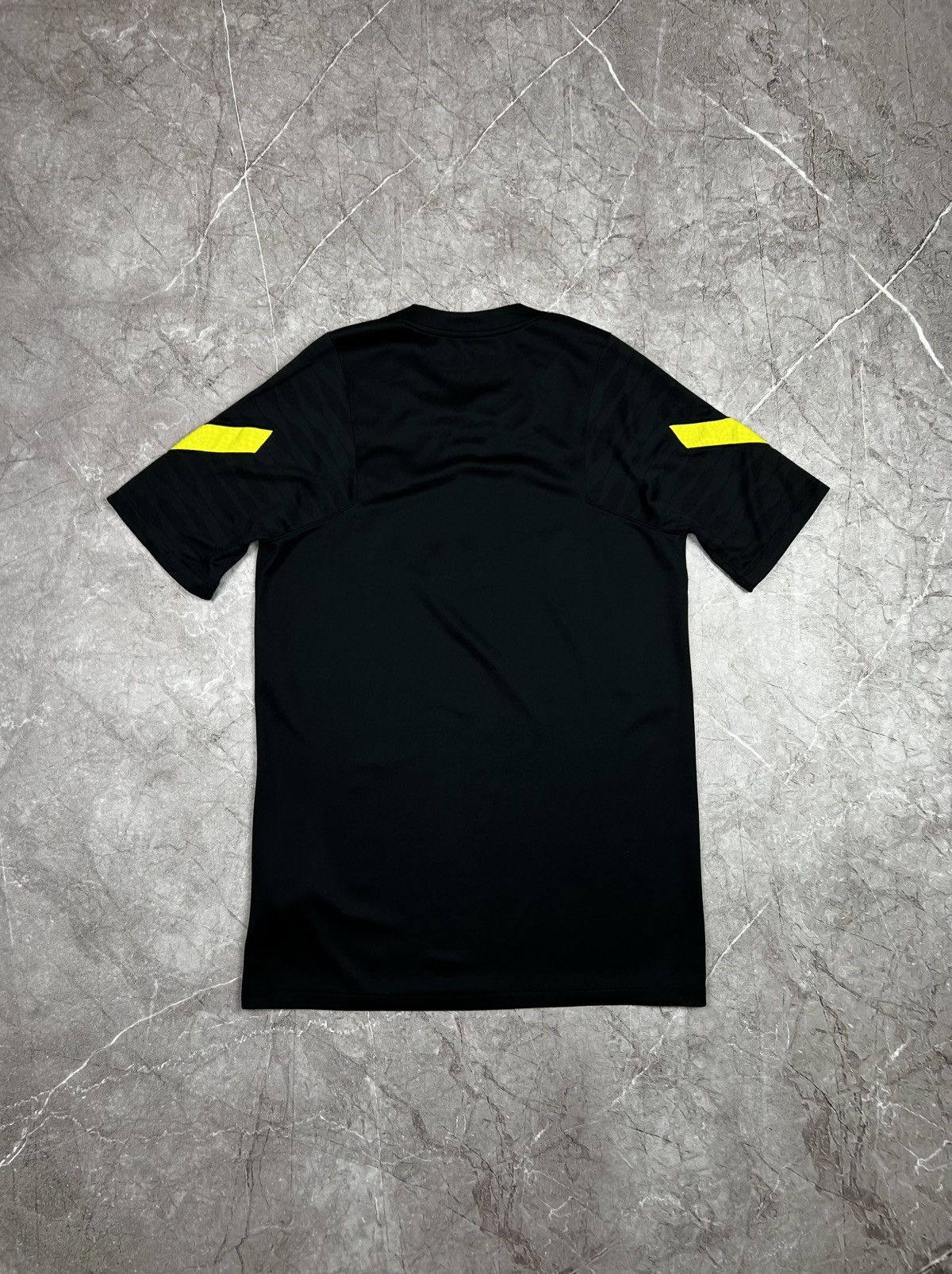 Chelsea Soccer × Nike Nike Chelsey Jersey Size M Size US M / EU 48-50 / 2 - 6 Thumbnail