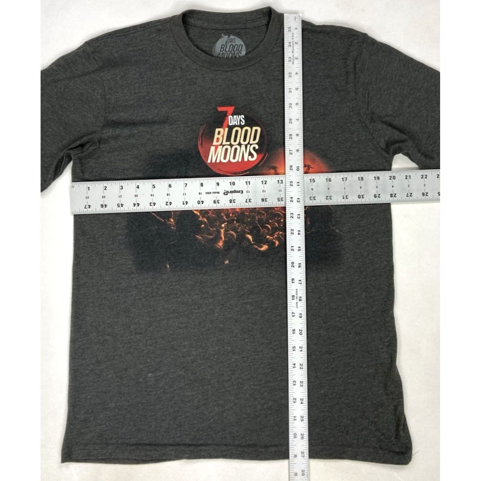 Vintage VINTAGE 7 Days Blood Moons Graphic T-shirt Men Medium Gray Short Sleeve Size US M / EU 48-50 / 2 - 5 Thumbnail