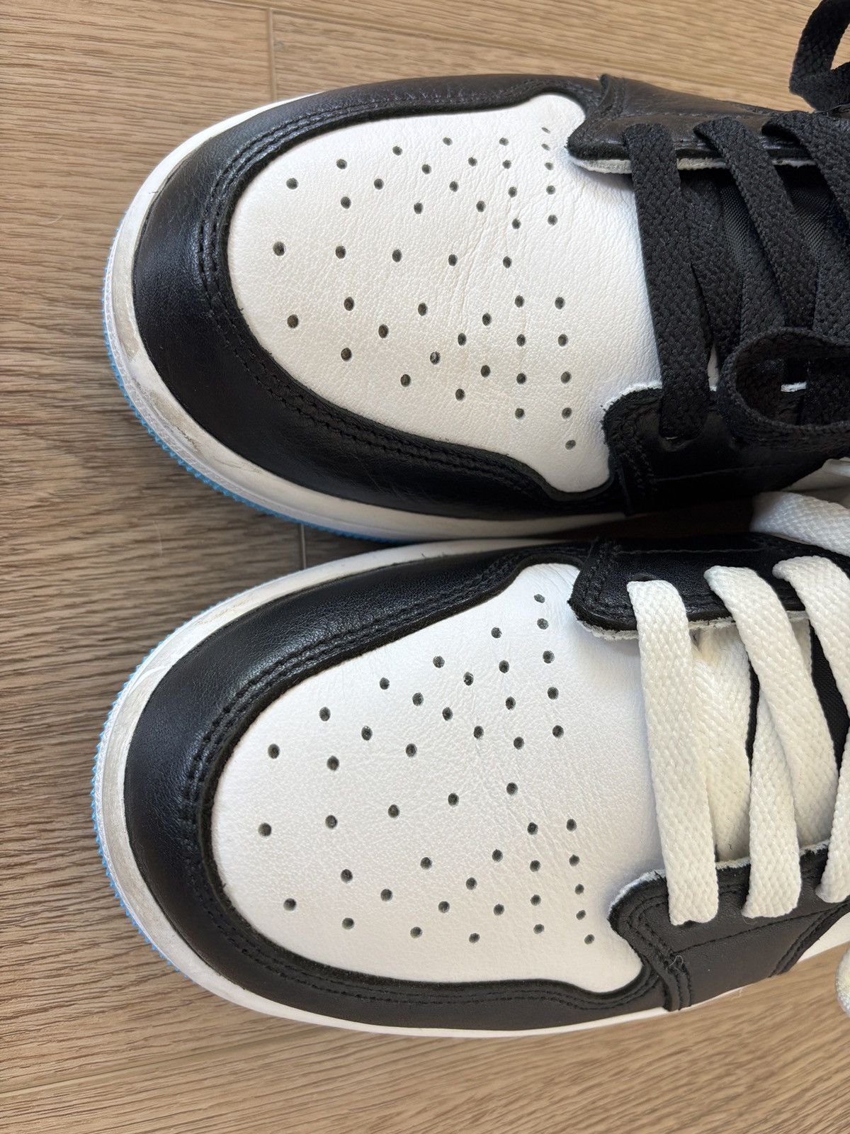 Jordan Brand × Nike Jordan 1 Low OG Powder Blue UNC Size US 9 / EU 42 - 4 Thumbnail