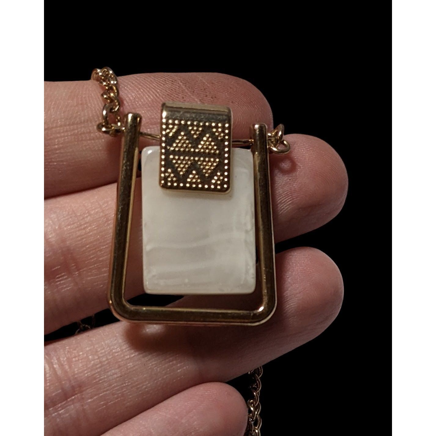 Other Unique Stone Swivel Gold Suede Pendant Necklace Size ONE SIZE - 2 Thumbnail