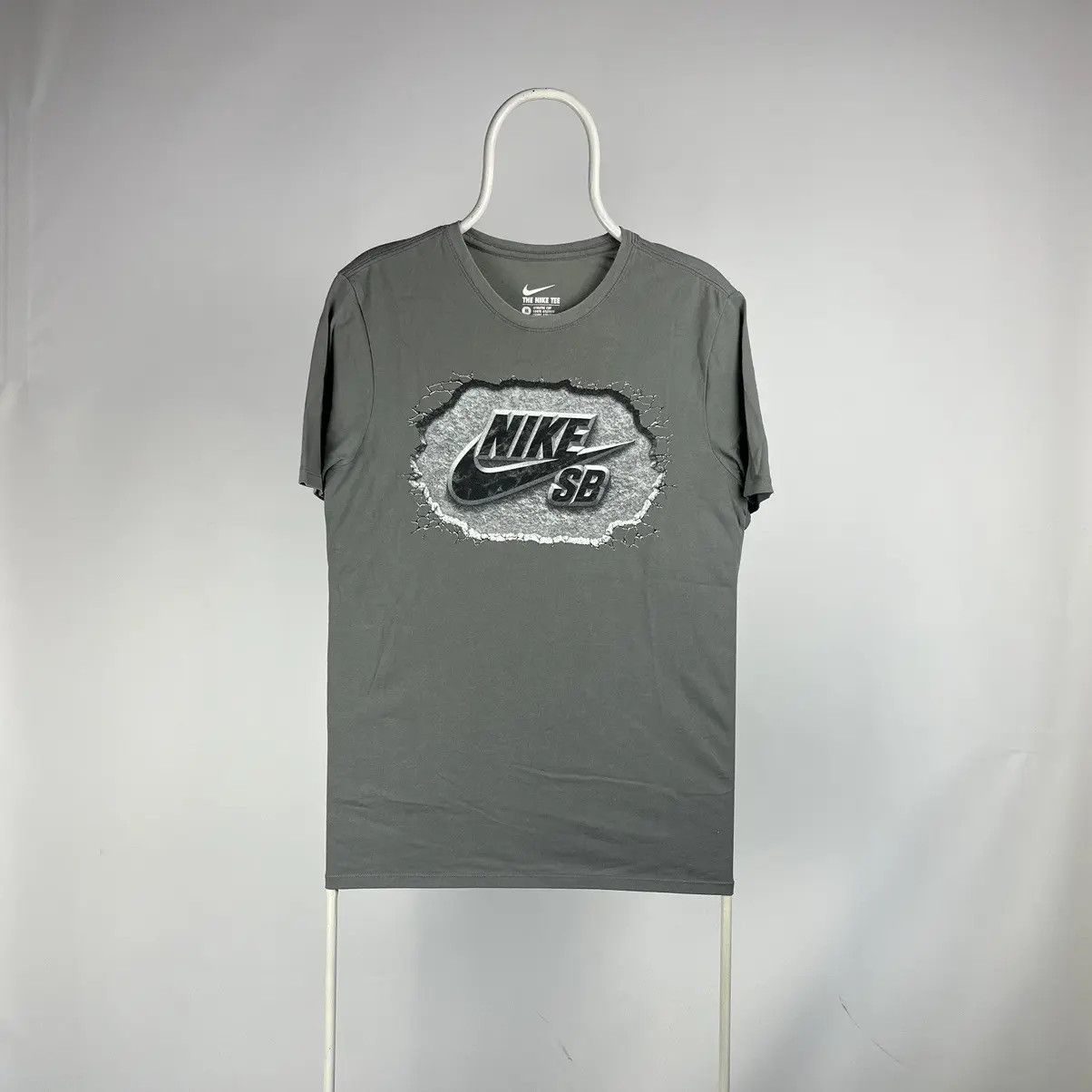 Nike Nike sb Tshirt spray logo size Medium Size US M / EU 48-50 / 2 - 1 Thumbnail