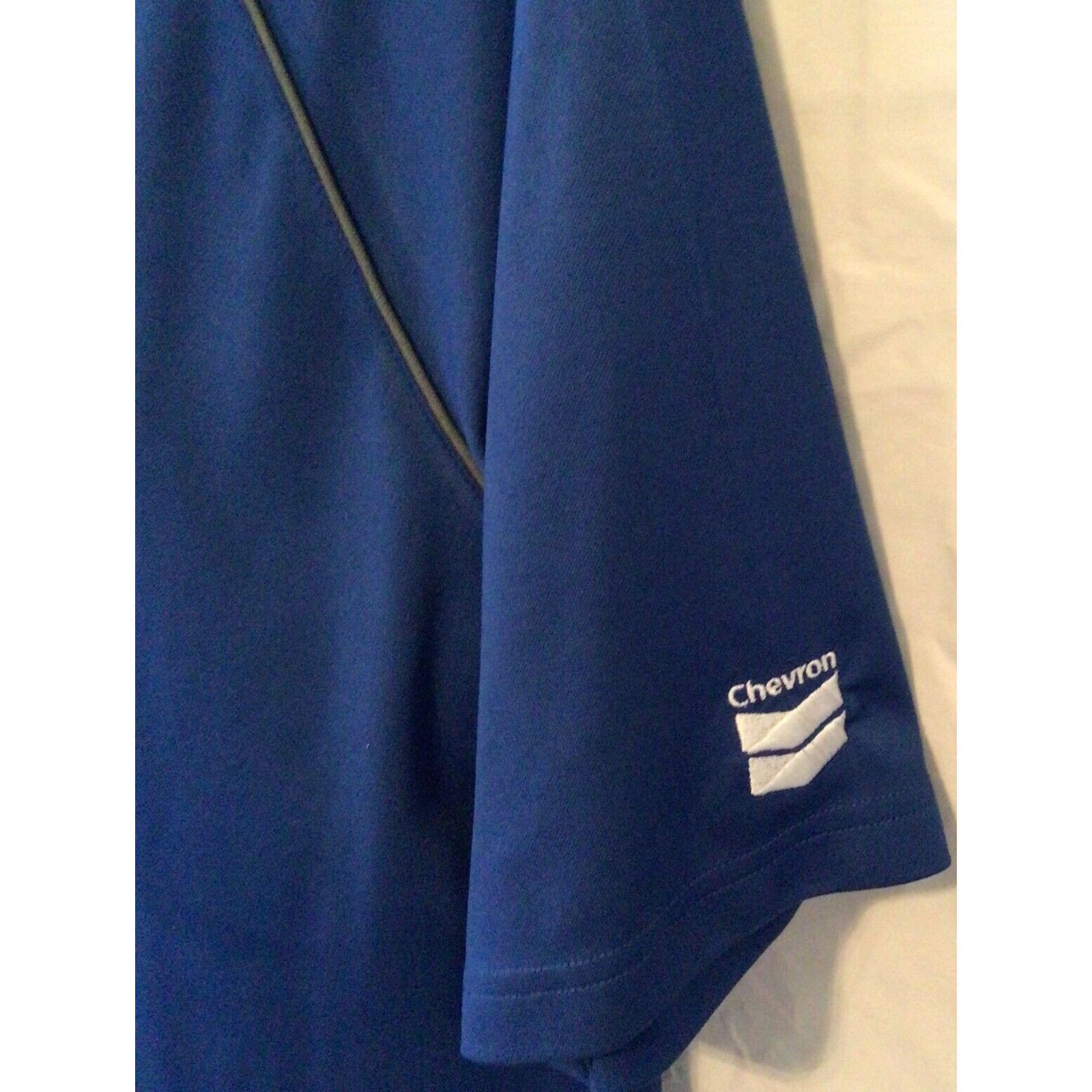 The Unbranded Brand Chevron '11 Lost Hills Gas Station Employee Oil Polo Shirt L Size US L / EU 52-54 / 3 - 3 Thumbnail