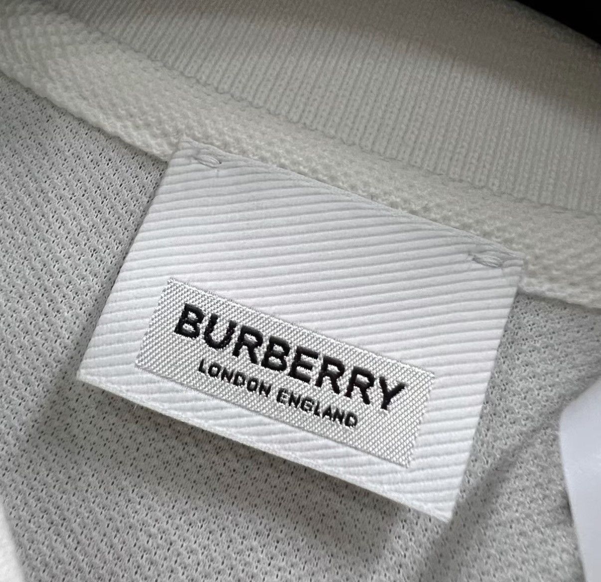 Burberry Burberry Knight Embroidered Short-Sleeve Polo Shirt J41 Size US XS / EU 42 / 0 - 4 Thumbnail