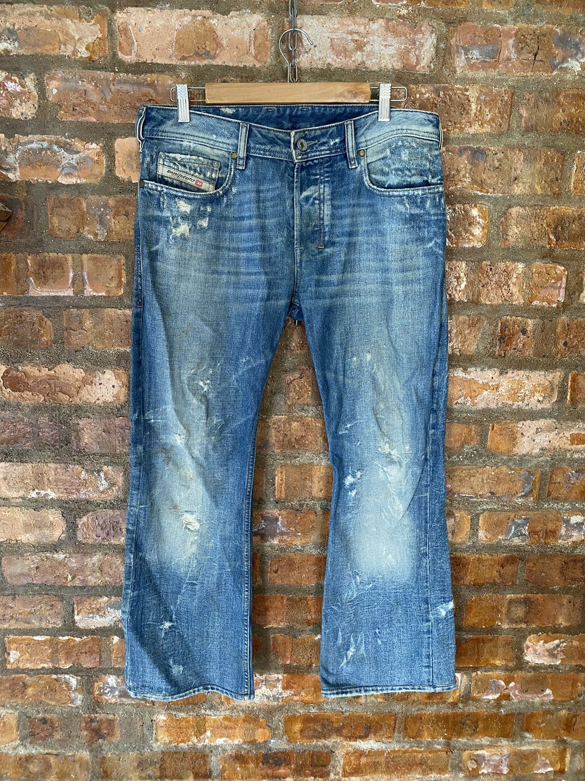 Diesel 2000s Diesel Distressed Dirty Whisker raw flare denim Size US 33 - 2 Thumbnail