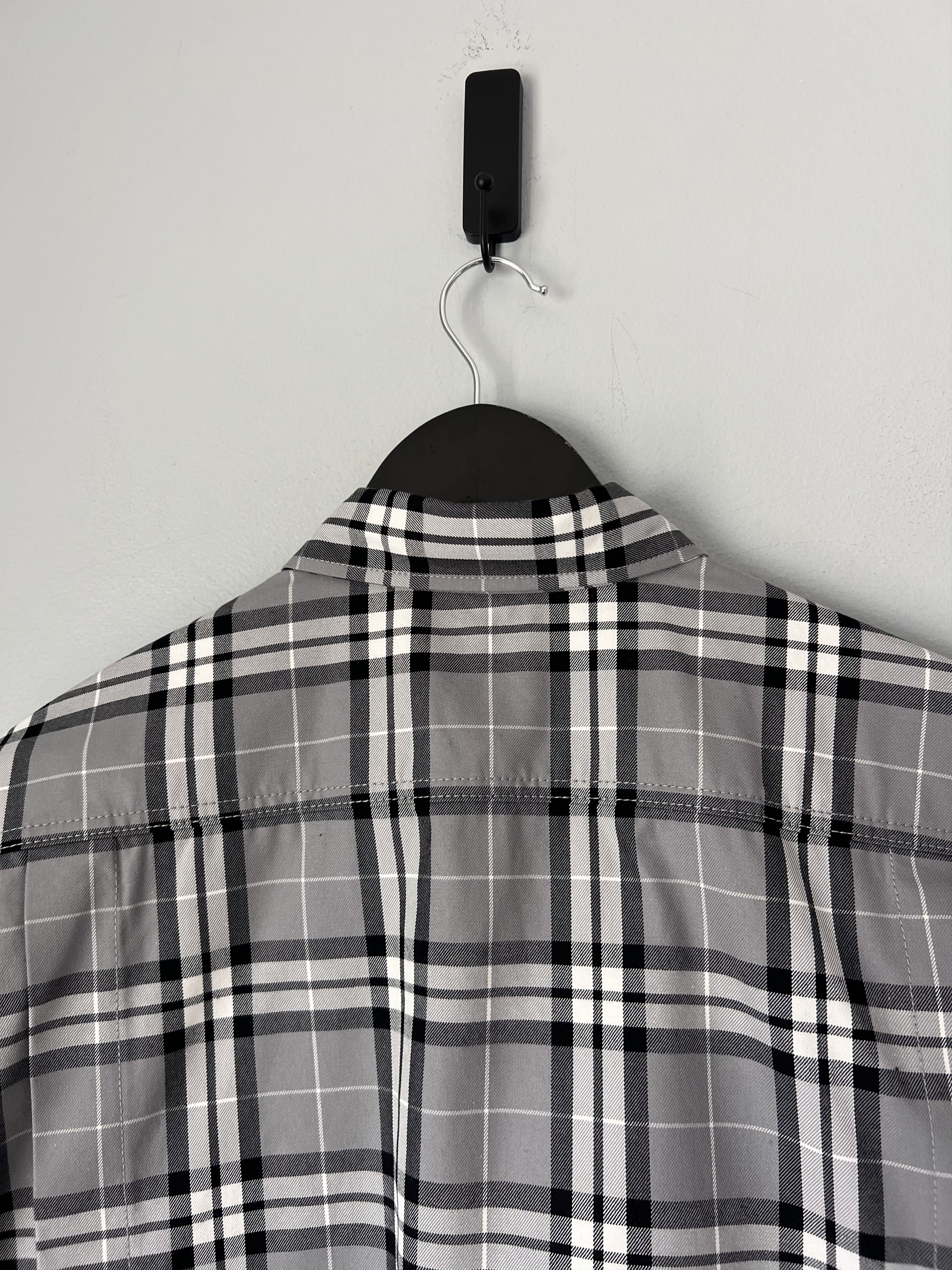 Carhartt Wip Carhartt WIP Invincible World Shirt Max in Gray Size US S / EU 44-46 / 1 - 6 Thumbnail