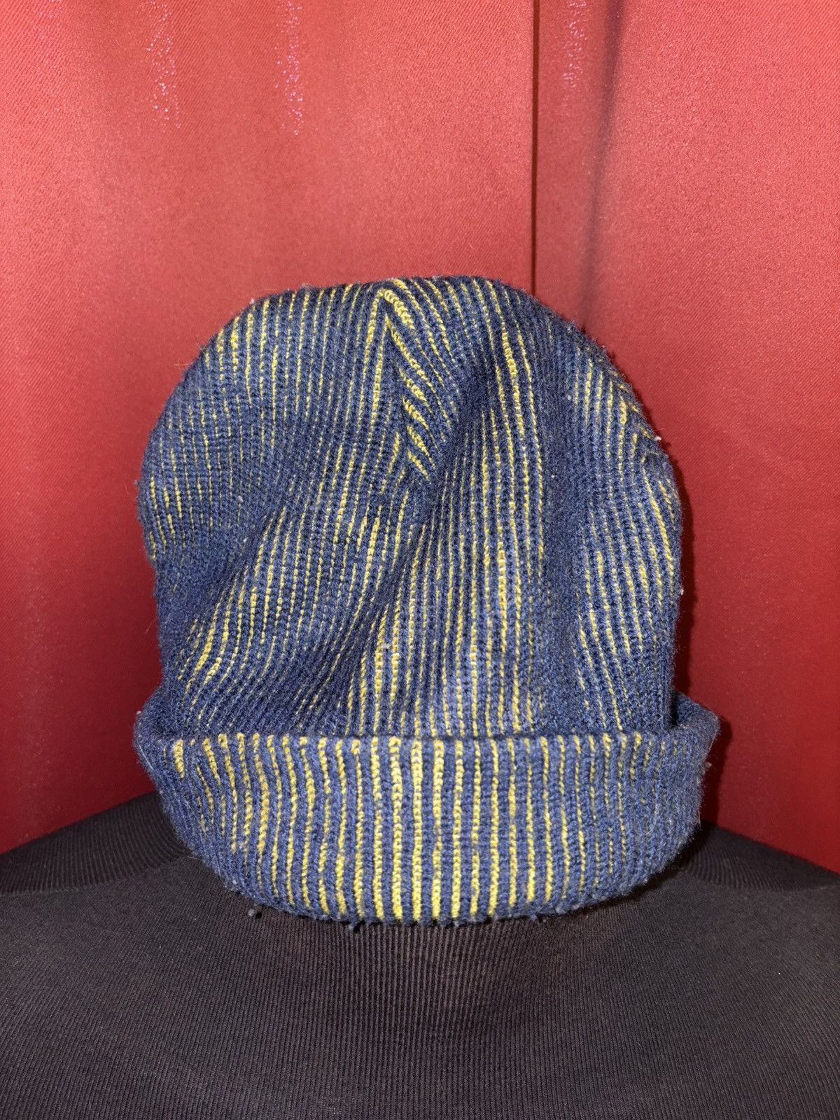 Nike Vintage Nike Beanie Yellow Navy 90’s Winter Hat Grail Size ONE SIZE - 2 Thumbnail