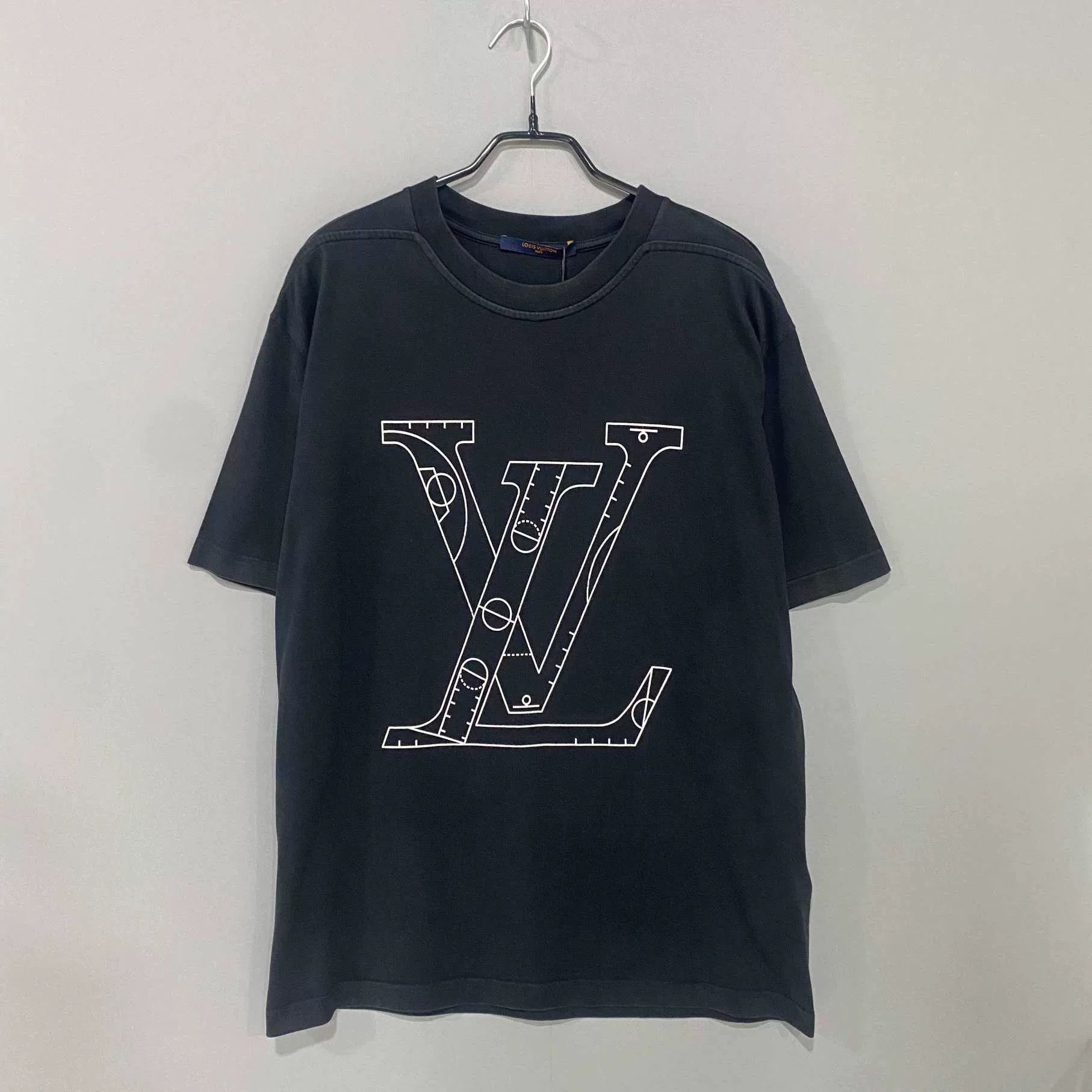 Louis Vuitton Louis Vuitton NBA Logo Short Sleeve Size US L / EU 52-54 / 3 - 1 Thumbnail