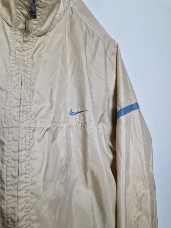 Nike Nike vintage beige windbreaker Size US M / EU 48-50 / 2 - 3 Thumbnail