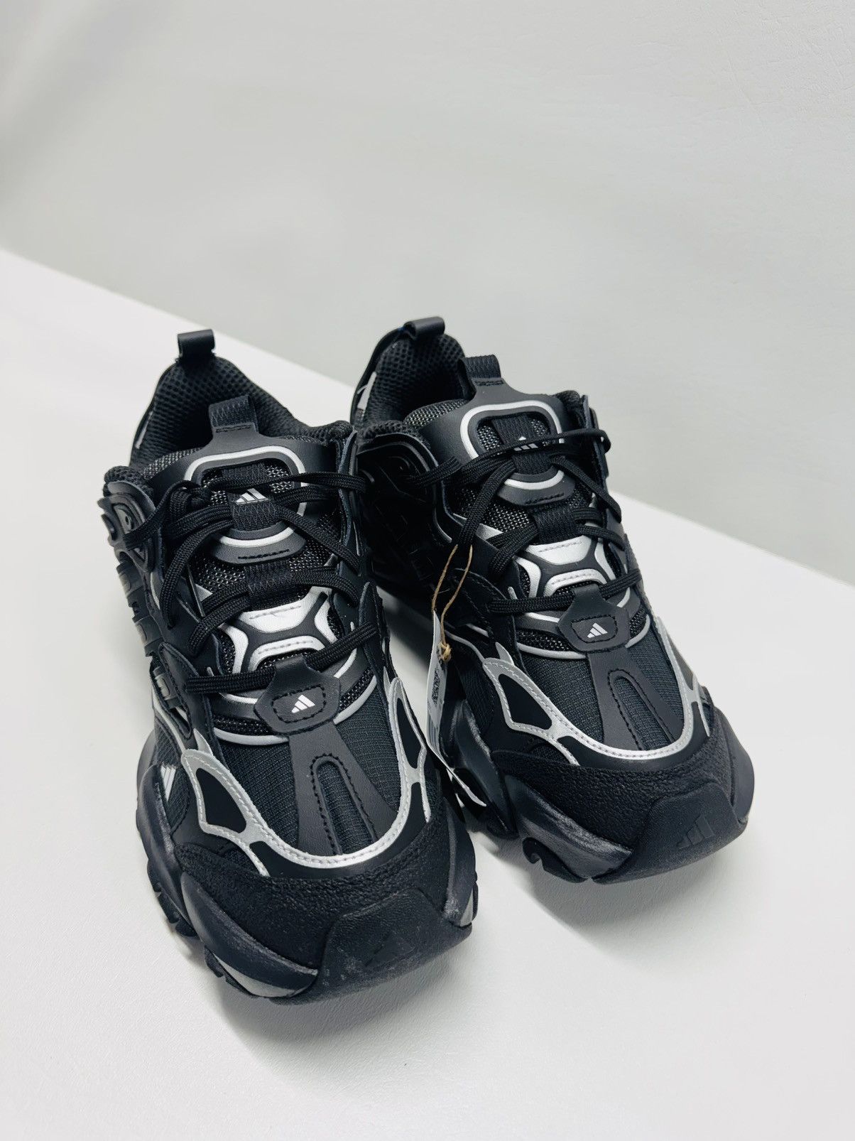 Adidas Adidas XLG RUNNER DELUXE IH0070 Core Black/Carbon. Size US 11 / EU 44 - 4 Thumbnail