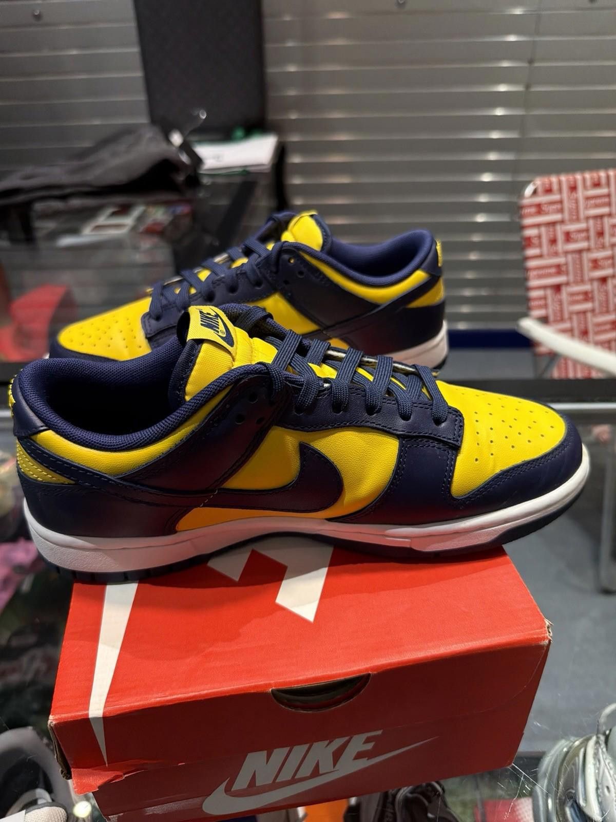 Nike Size 8.5 - Nike Dunk Low Michigan 2021 (DD1391 700) Size US 8.5 / EU 41-42 - 10 Thumbnail