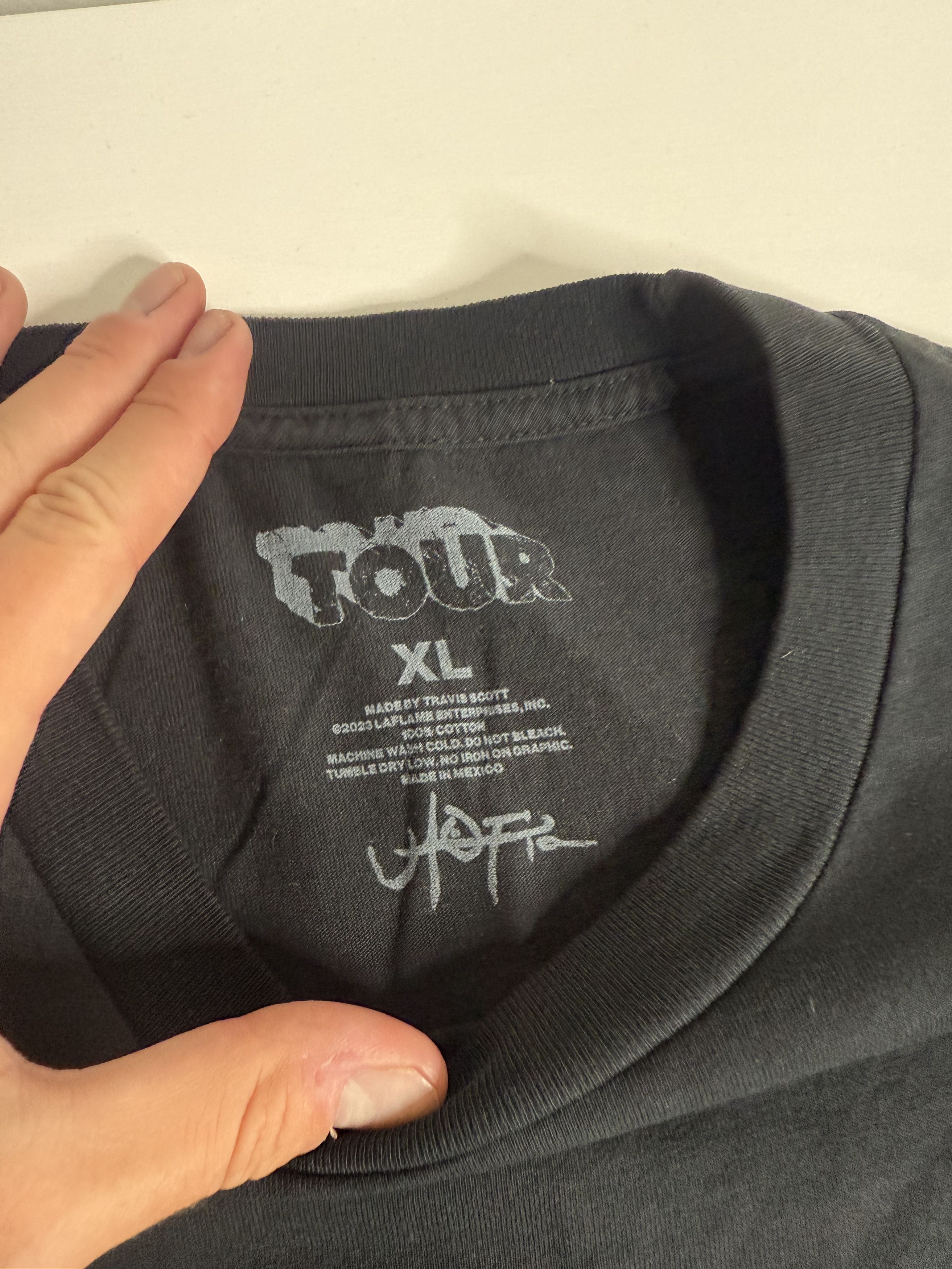 Travis Scott Travis Scott Utopia Echoes Tee "Black" Size US XL / EU 56 / 4 - 5 Thumbnail