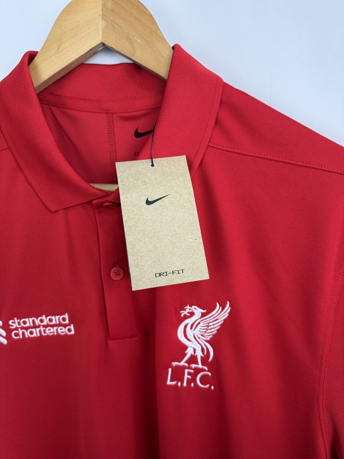Nike ❗️NEW 🏴󠁧󠁢󠁥󠁮󠁧󠁿 2023 Nike Liverpool LFC Standard Chartered Polo T-Shi Size US M / EU 48-50 / 2 - 6 Thumbnail
