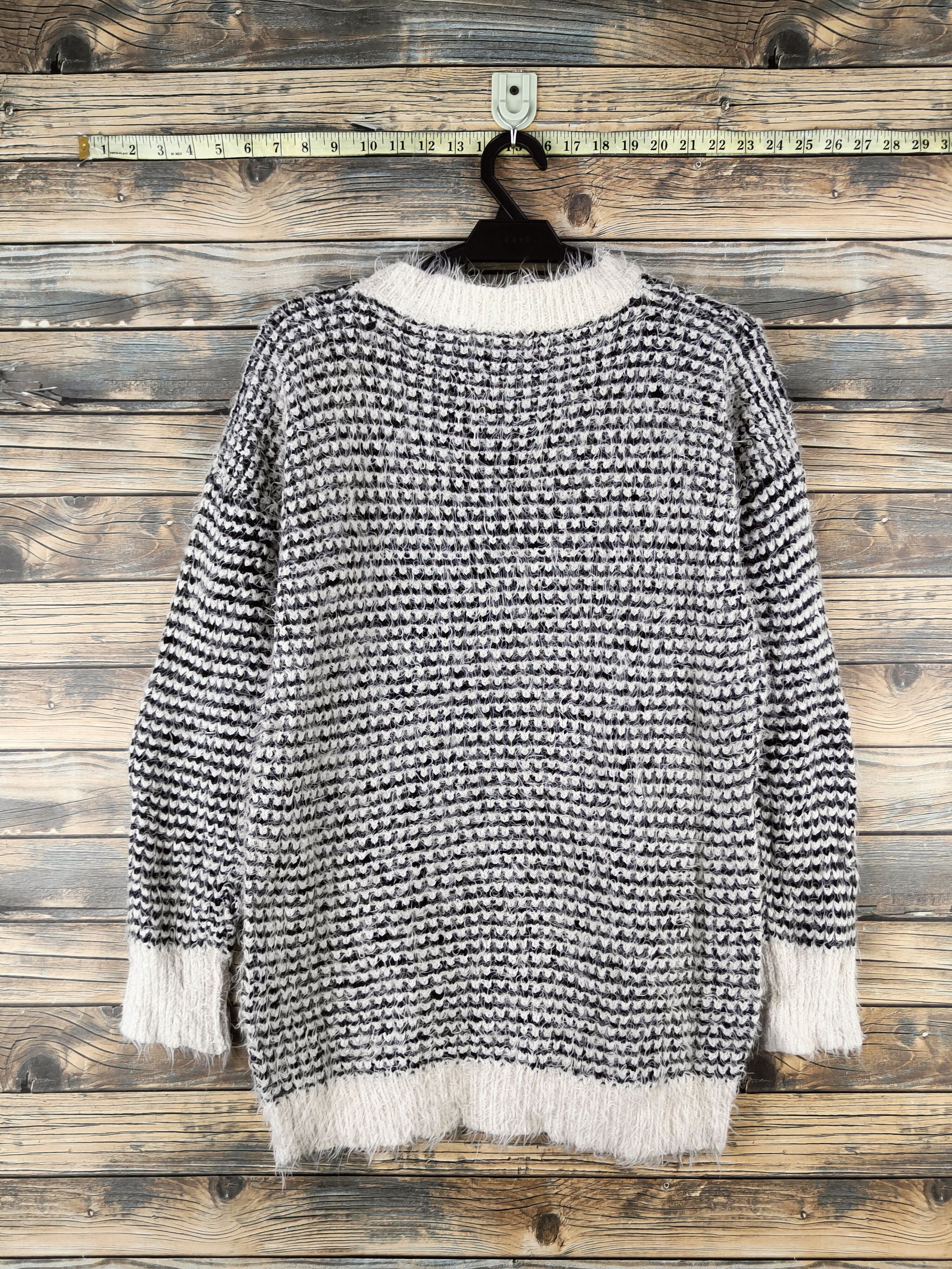 Japanese Brand DL K Ivory Black Fur shaggy Mohair Knitwear #46-1011 Size M / US 6-8 / IT 42-44 - 7 Thumbnail