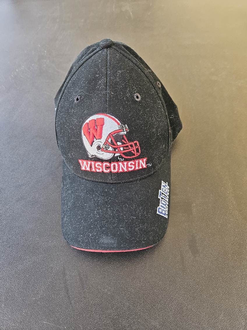 Other Wisconsin Badgers Big Ten Insignia Hat Size ONE SIZE - 1 Thumbnail